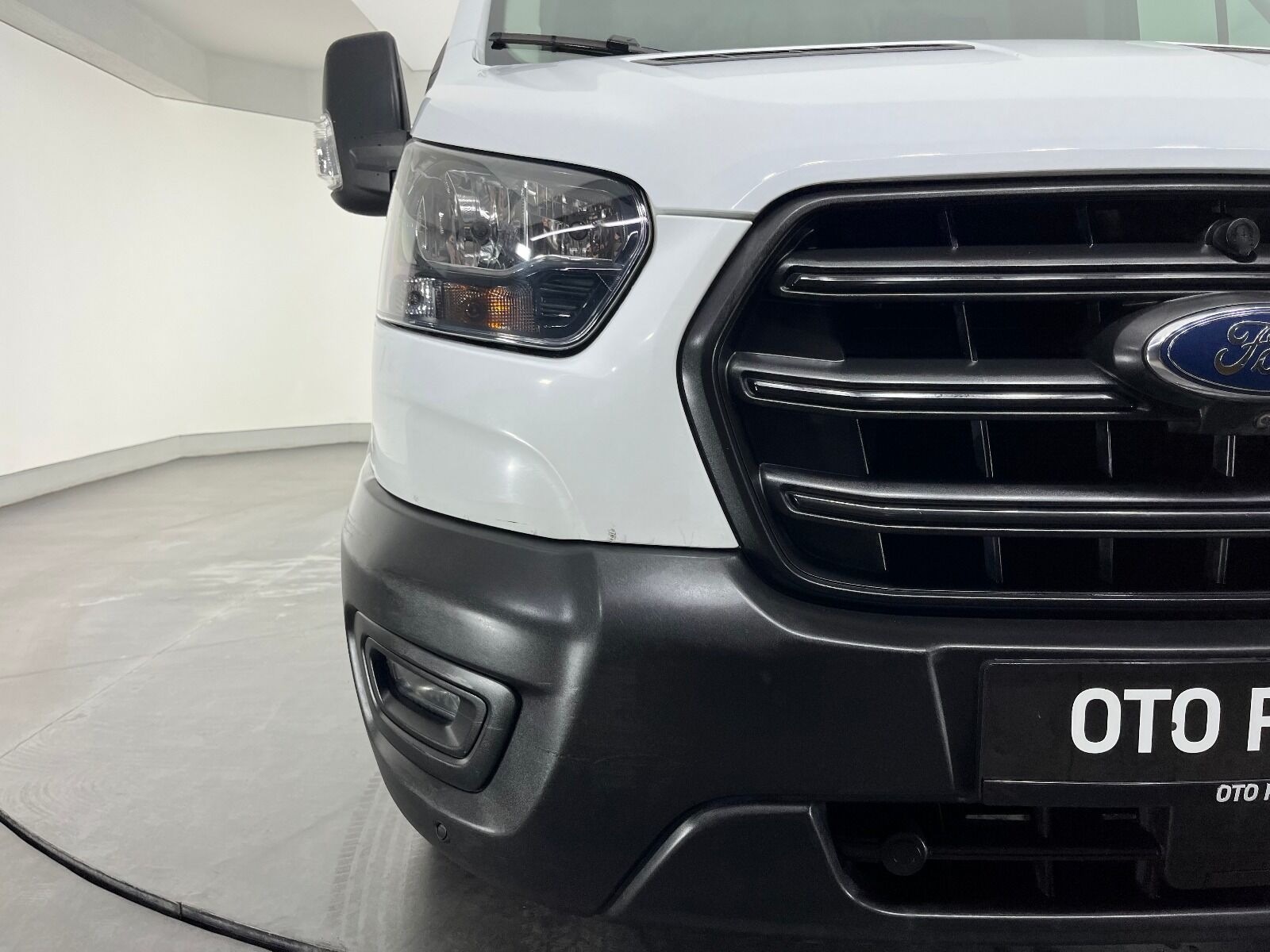 Ford Transit 350 E - 2022 - Detay