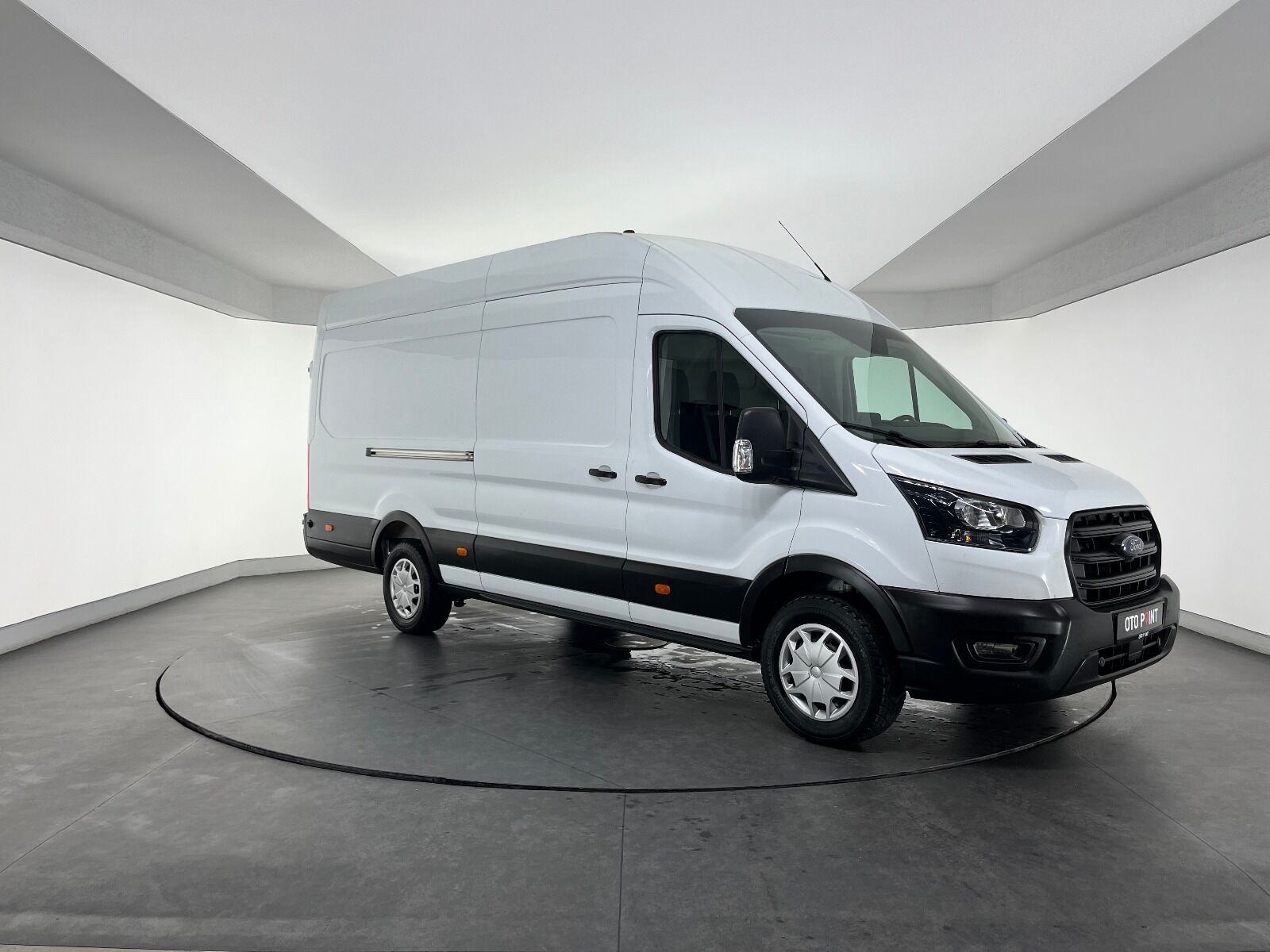 Ford Transit 350 E - 2022 - Detay