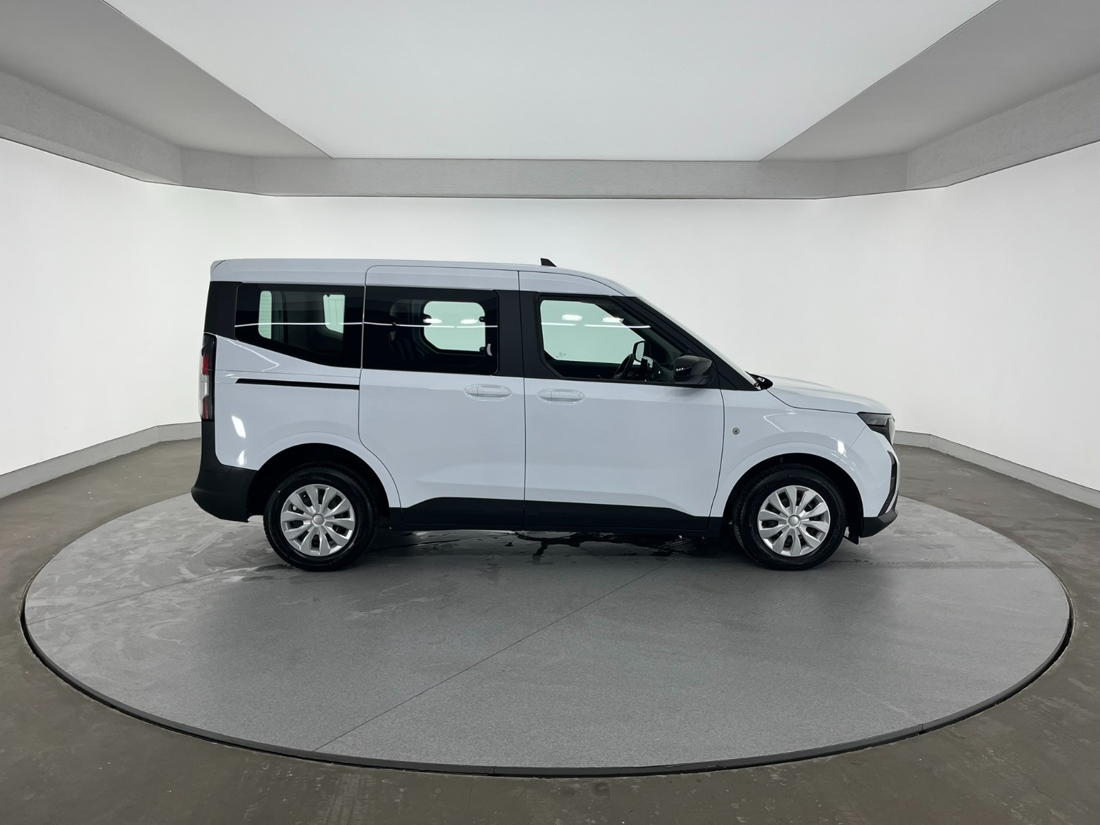 Ford Tourneo Courier Kombi 1.5 EcoBlue Deluxe - 2024 - Detay