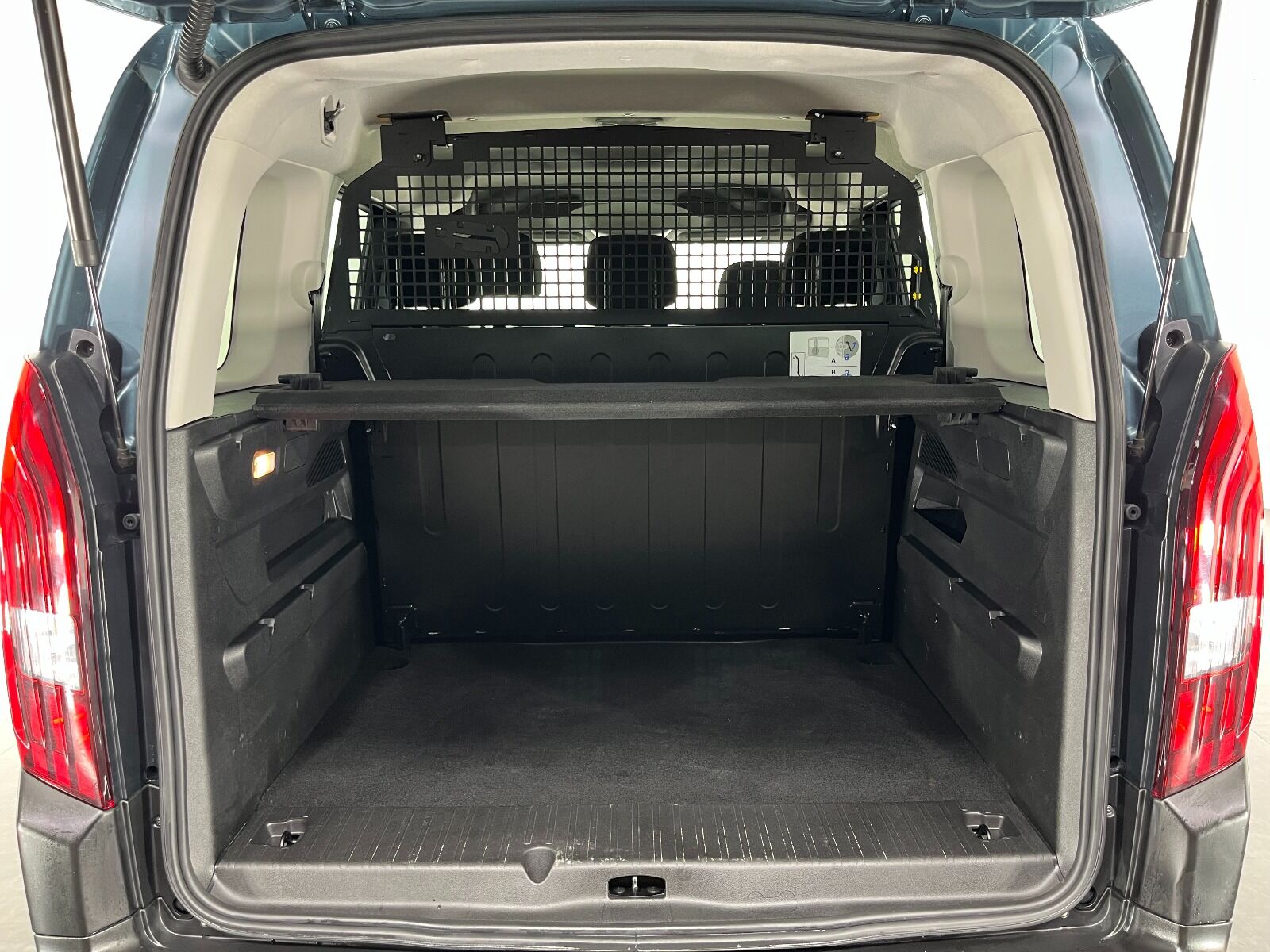 Peugeot Rifter 1.5 BlueHDI Allure EAT8 - 2025 - Detay