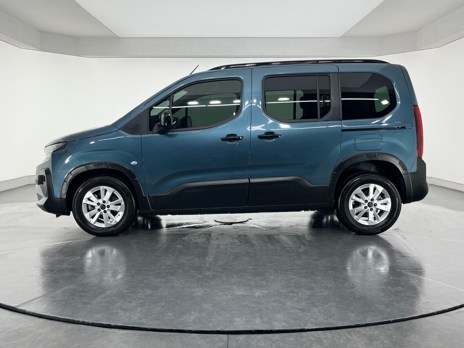 Peugeot Rifter 1.5 BlueHDI Allure EAT8 - 2025 - Detay