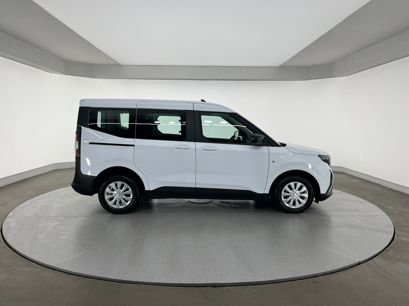 Ford Tourneo Courier Kombi 1.5 EcoBlue Deluxe - 2024 - Detay