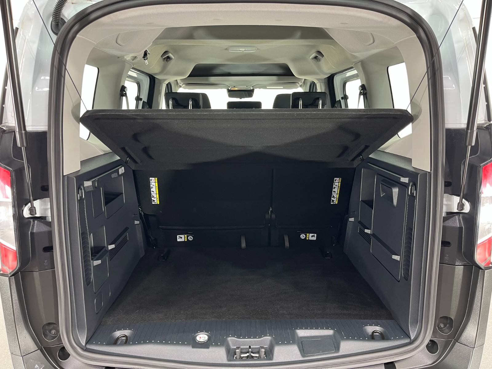 Ford Tourneo Courier Kombi 1.5 EcoBlue Deluxe - 2024 - Detay