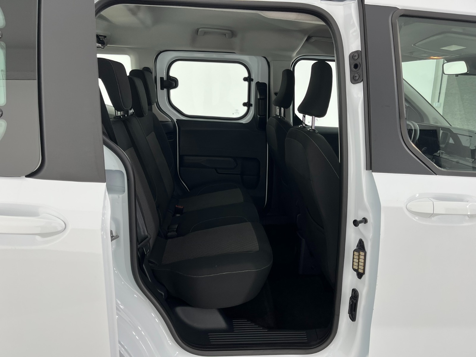 Ford Tourneo Courier Kombi 1.5 EcoBlue Deluxe - 2024 - Detay