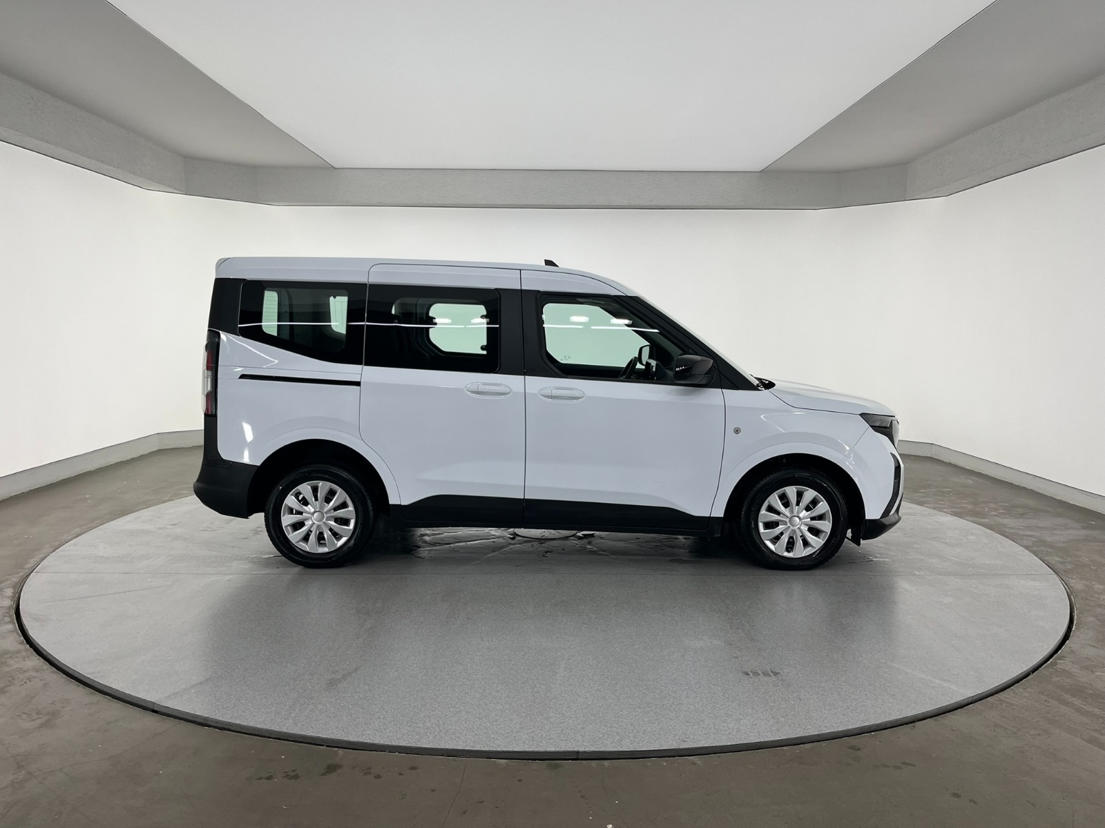 Ford Tourneo Courier Kombi 1.5 EcoBlue Deluxe - 2024 - Detay