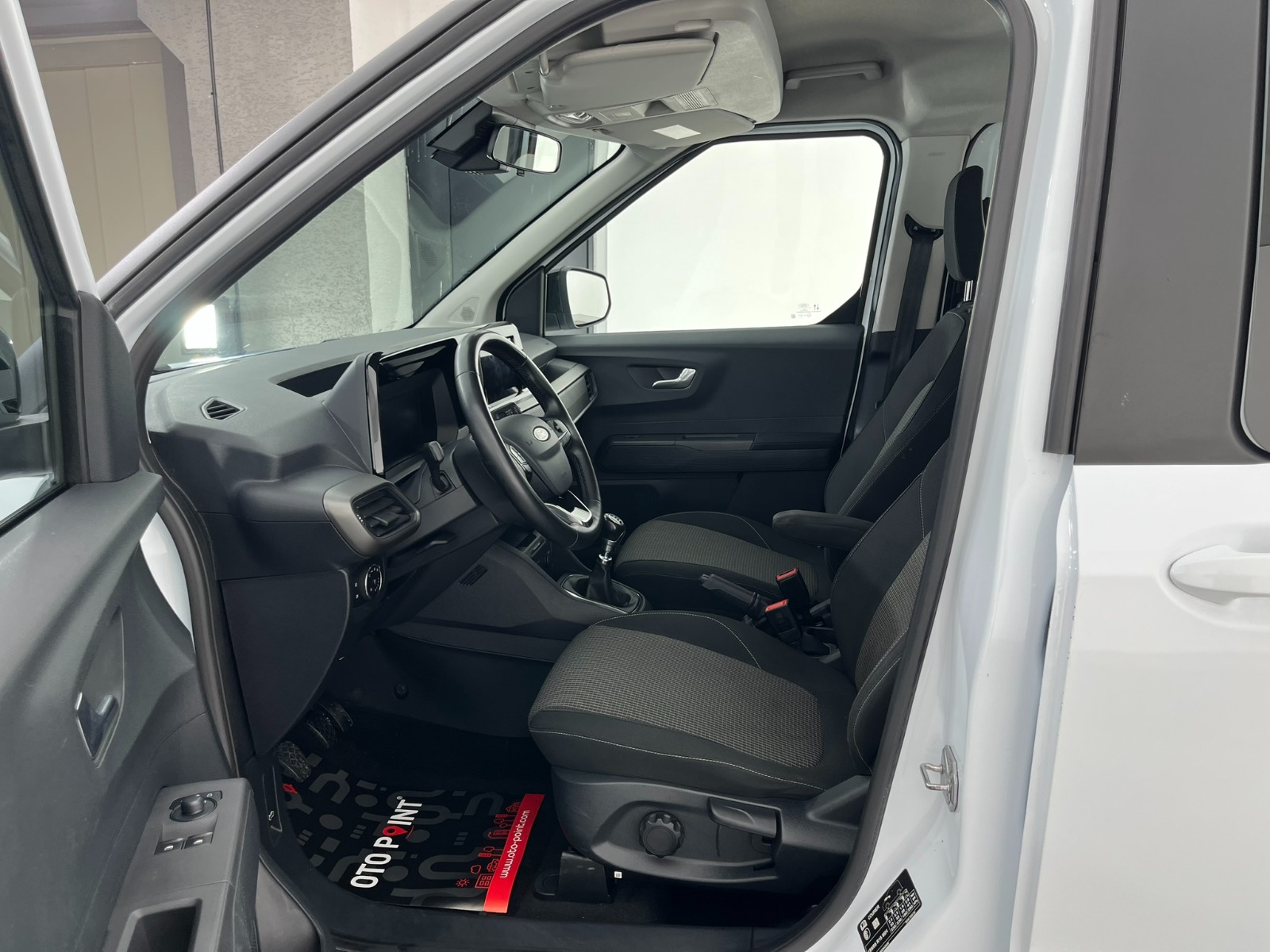 Ford Tourneo Courier Kombi 1.5 EcoBlue Deluxe - 2024 - Detay