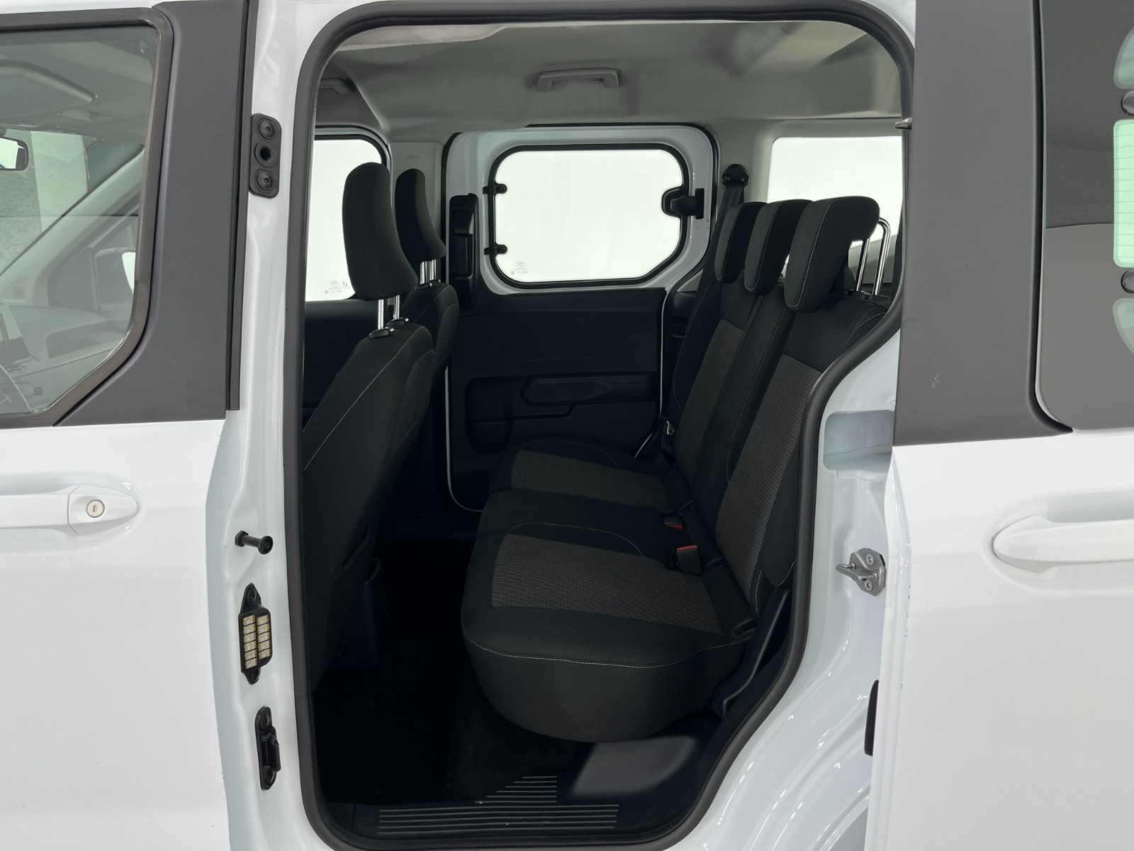 Ford Tourneo Courier Kombi 1.5 EcoBlue Deluxe - 2024 - Detay