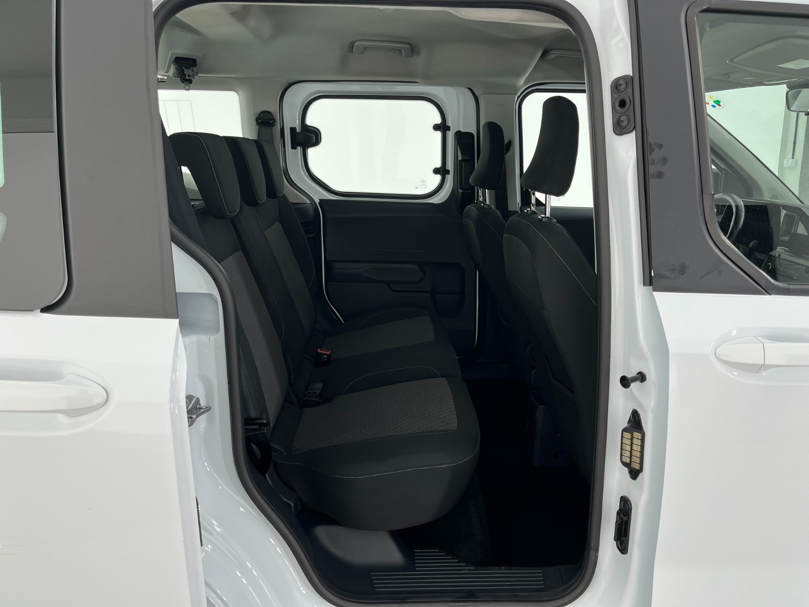 Ford Tourneo Courier Kombi 1.5 EcoBlue Deluxe - 2024 - Detay