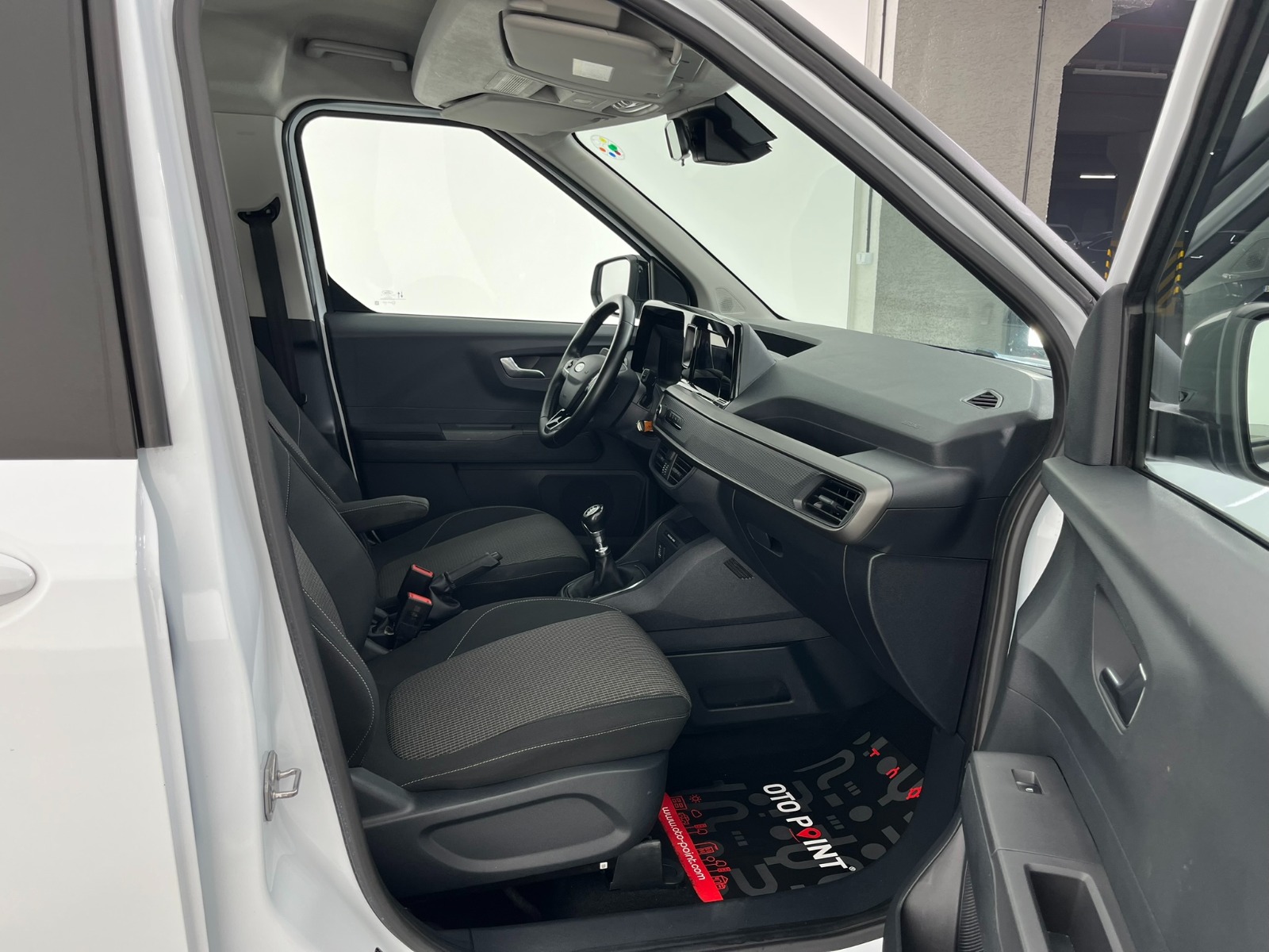 Ford Tourneo Courier Kombi 1.5 EcoBlue Deluxe - 2024 - Detay