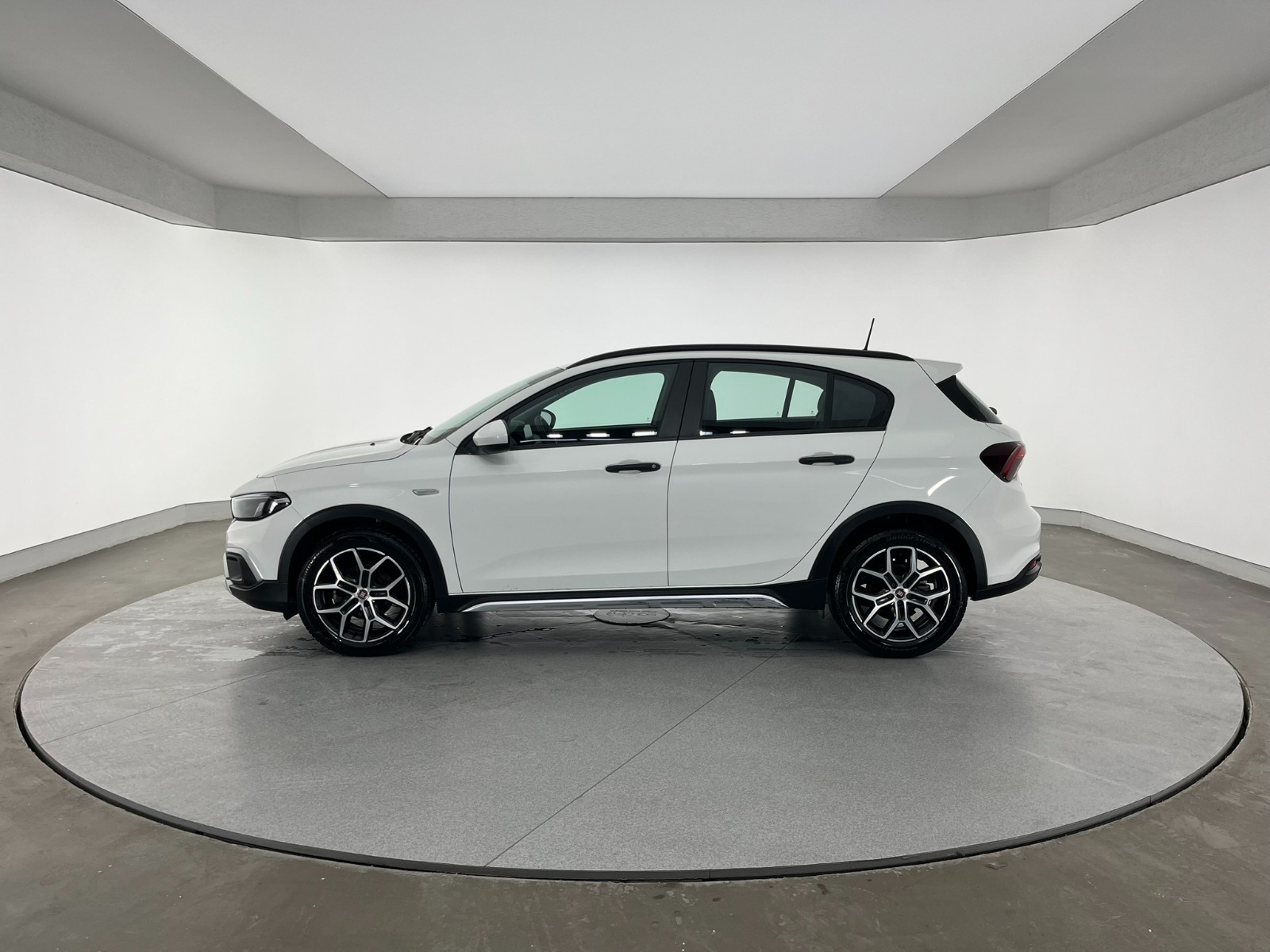 Fiat Egea Cross 1.6 MultiJet Urban GSR Traction+ DCT - 2024 - Detay