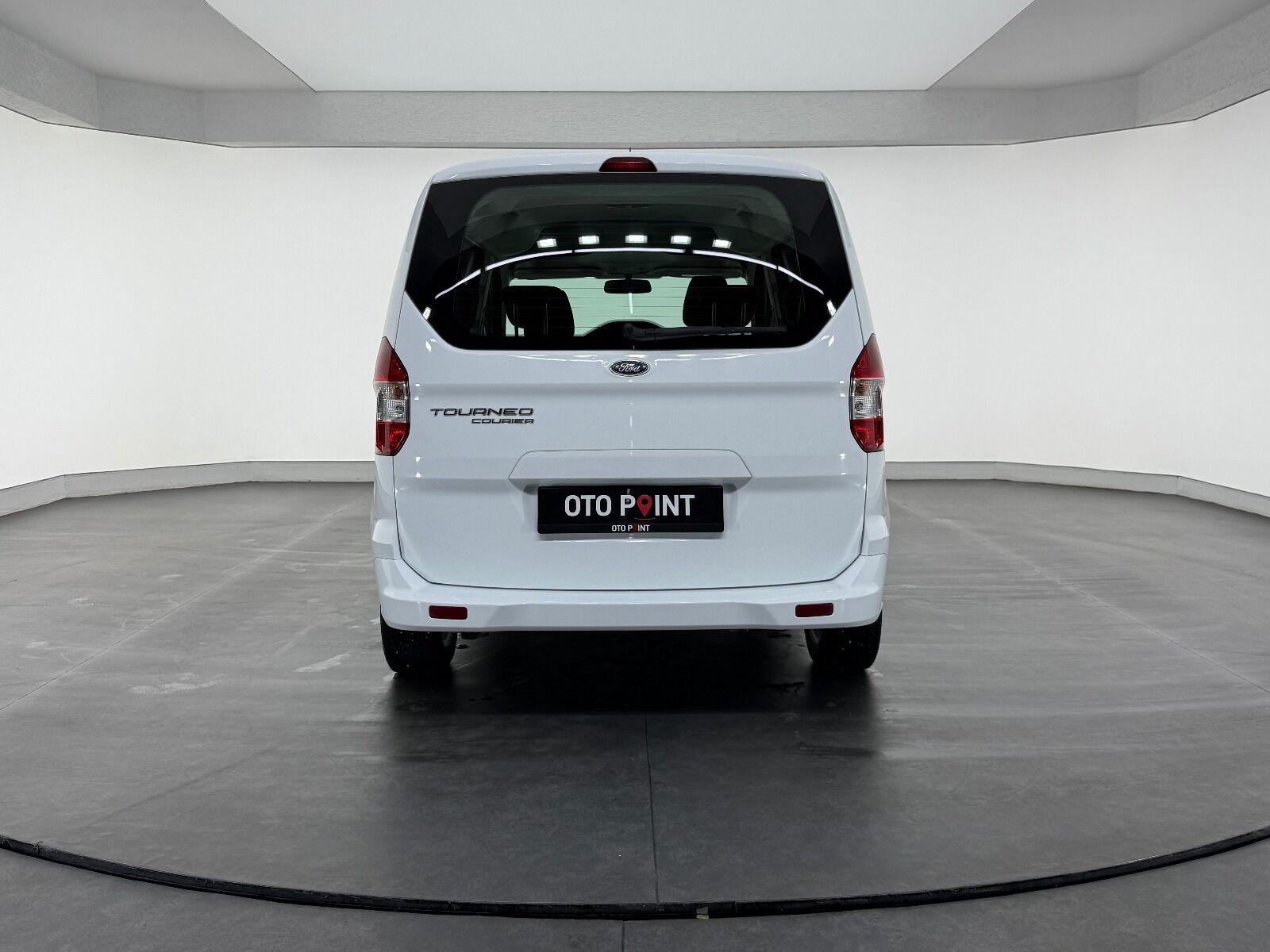 Ford Tourneo Courier 1.5 TDCI Deluxe - 2023 - Detay