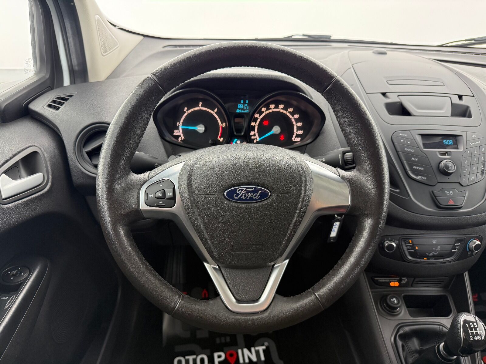 Ford Tourneo Courier 1.5 TDCI Deluxe - 2023 - Detay