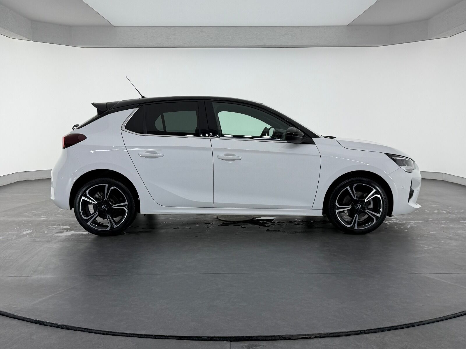 Opel Corsa 1.2 Ultimate AT8 - 2023 - Detay