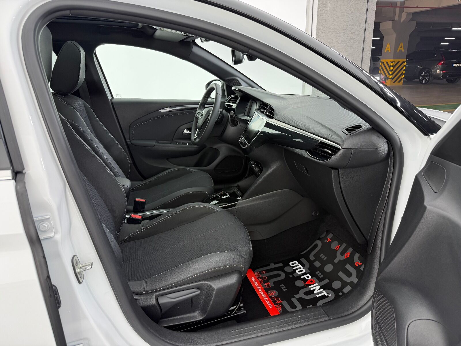 Opel Corsa 1.2 Ultimate AT8 - 2023 - Detay