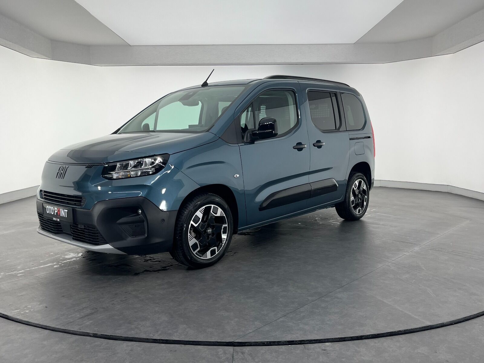 Fiat Doblo Combi 1.5 BlueHDİ Premio Plus - 2025 - Detay