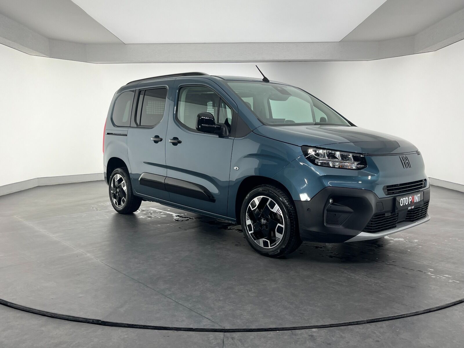 Fiat Doblo Combi 1.5 BlueHDİ Premio Plus - 2025 - Detay