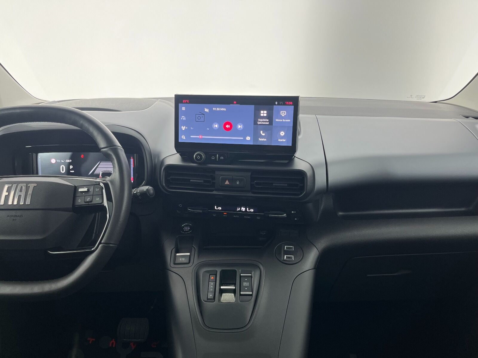 Fiat Doblo Combi 1.5 BlueHDİ Premio Plus - 2025 - Detay