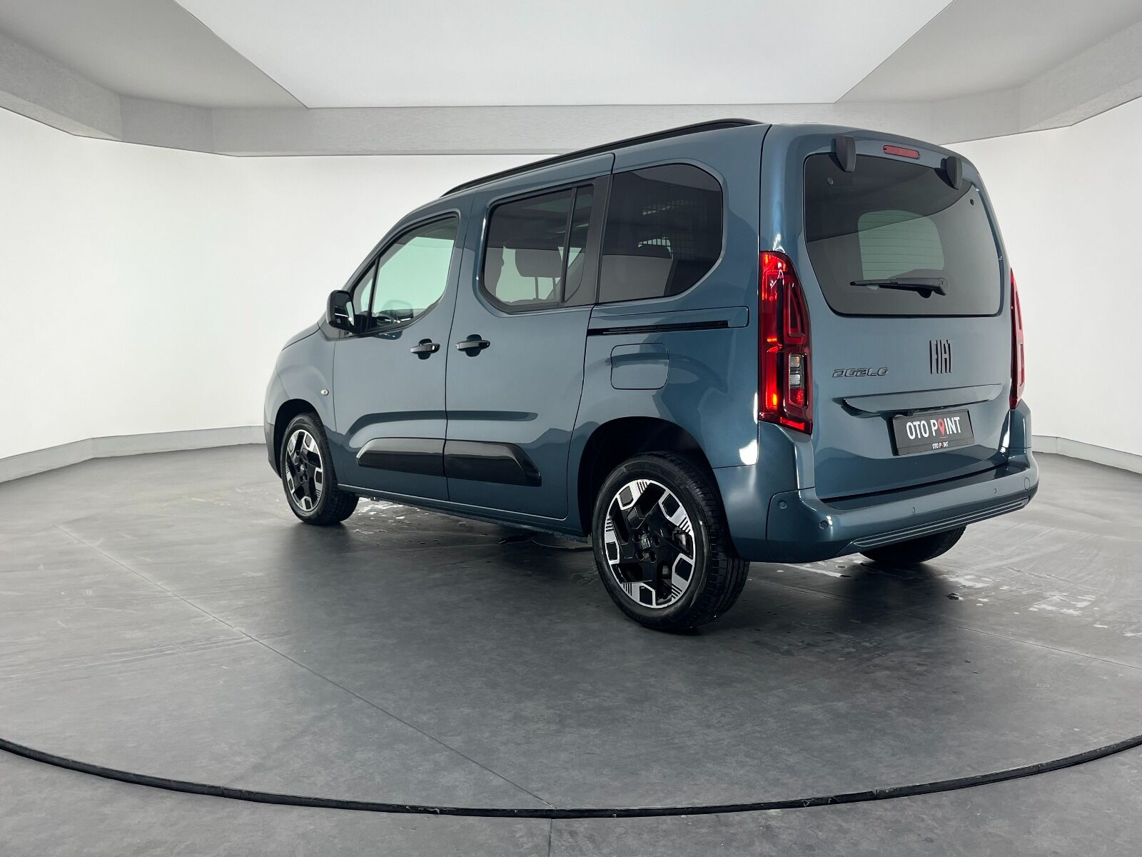 Fiat Doblo Combi 1.5 BlueHDİ Premio Plus - 2025 - Detay