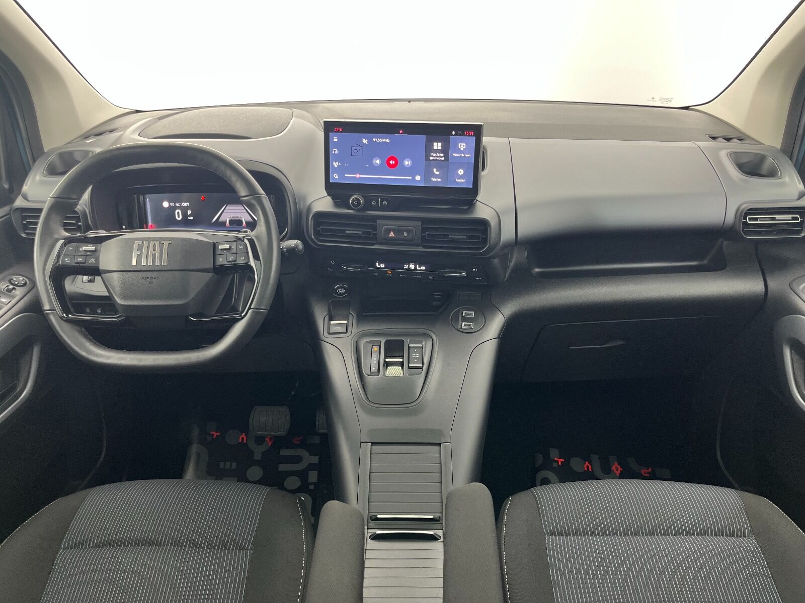 Fiat Doblo Combi 1.5 BlueHDİ Premio Plus - 2025 - Detay