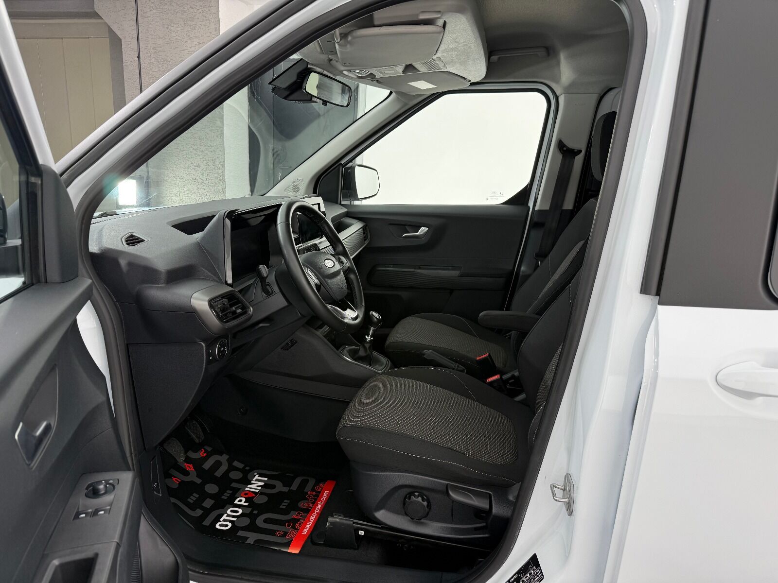 Ford Tourneo Courier 1.5L EcoBlue Deluxe - 2024 - Detay