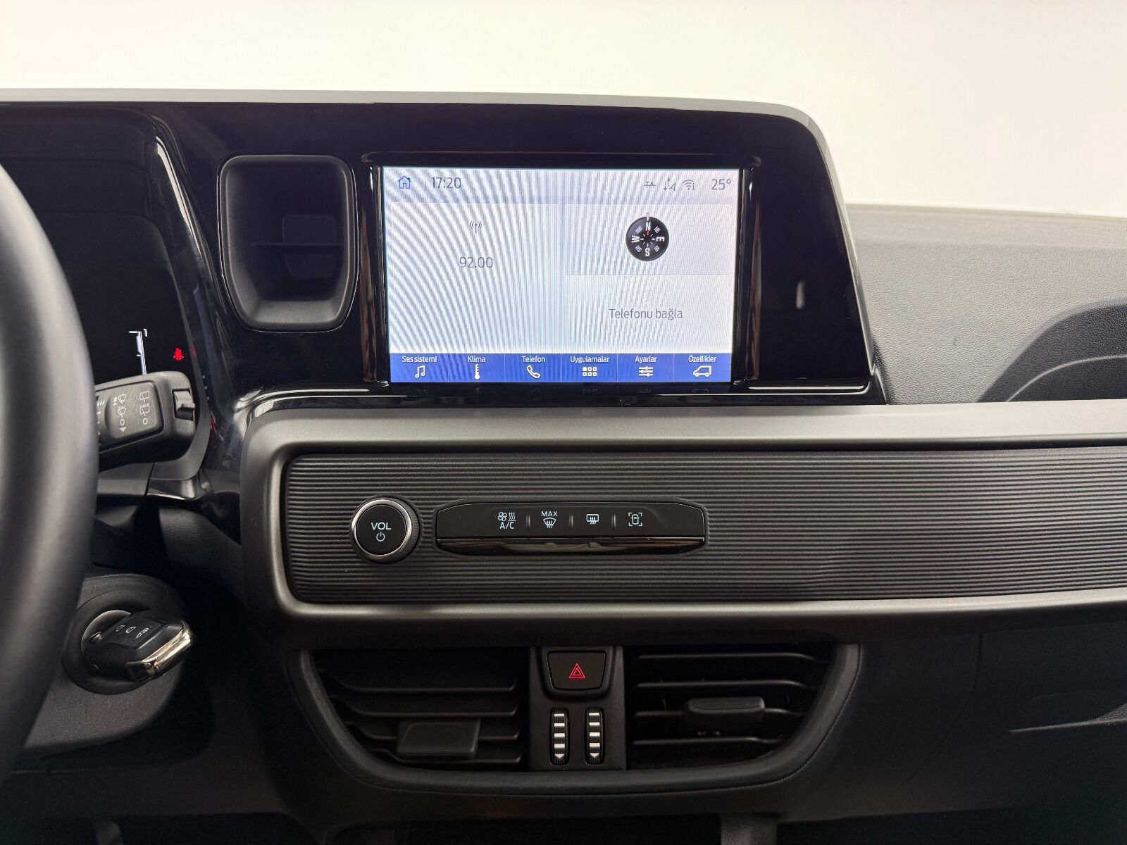 Ford Tourneo Courier 1.5L EcoBlue Deluxe - 2024 - Detay