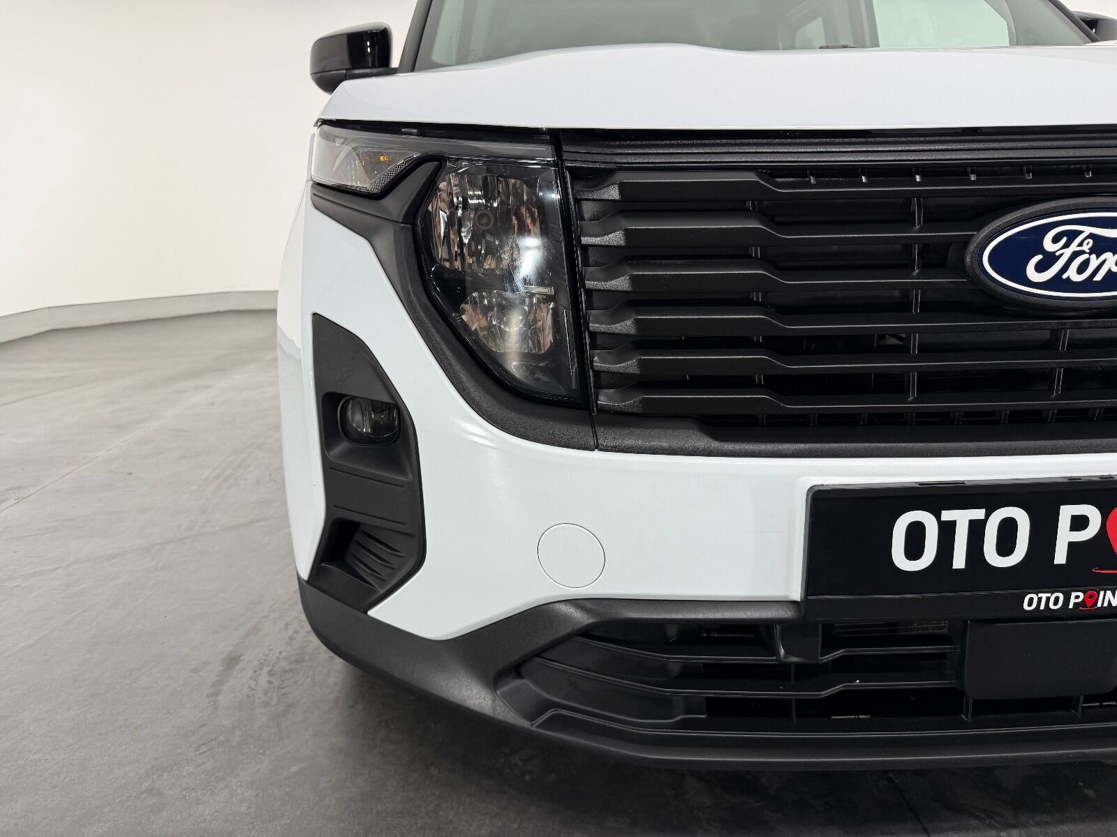 Ford Tourneo Courier 1.5L EcoBlue Deluxe - 2024 - Detay