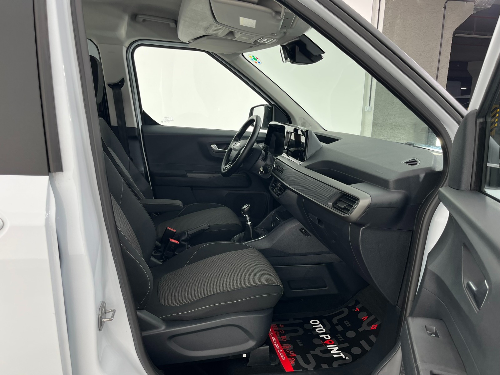 Ford Tourneo Courier Kombi 1.5 EcoBlue Deluxe - 2024 - Detay