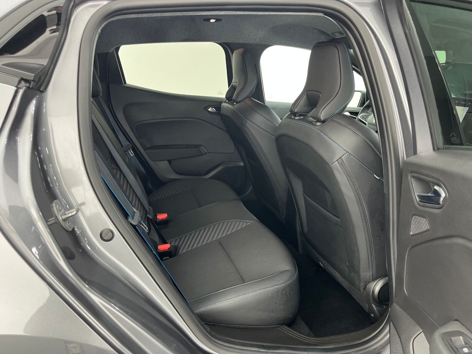 Renault Clio 1.0 TCE Techno Esprit Alpine X-Tronic - 2025 - Detay