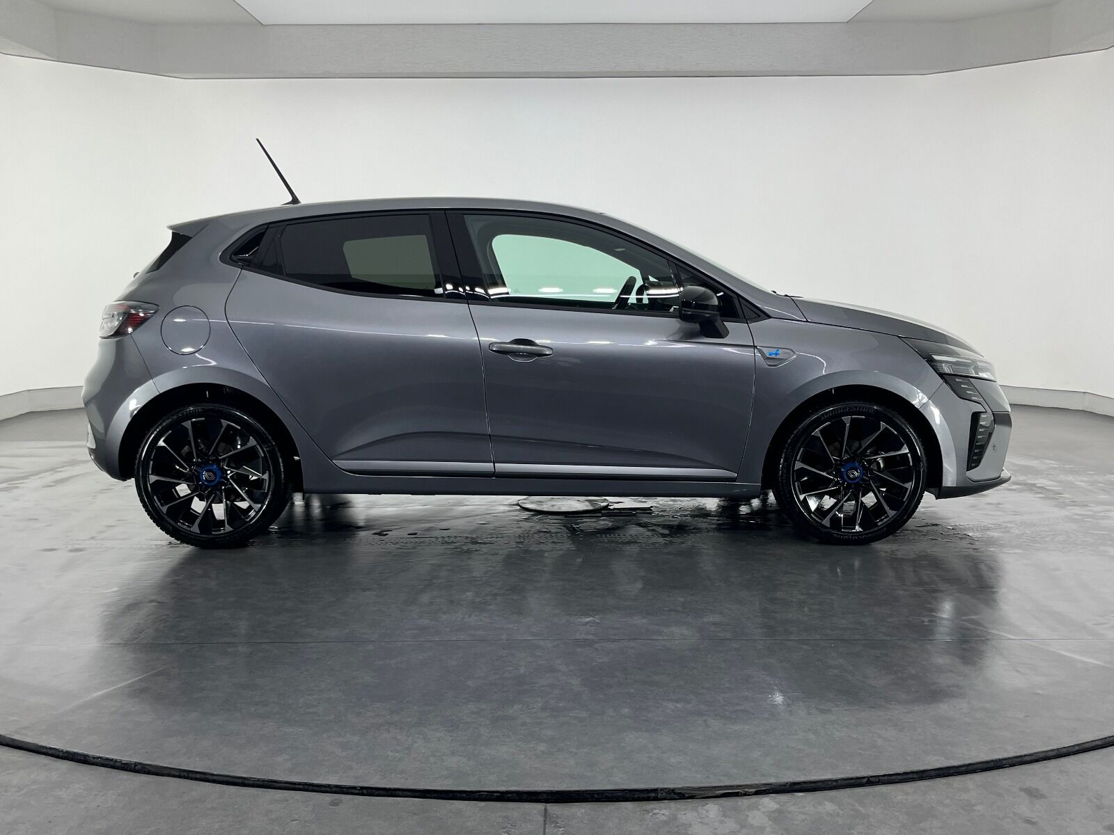 Renault Clio 1.0 TCE Techno Esprit Alpine X-Tronic - 2025 - Detay