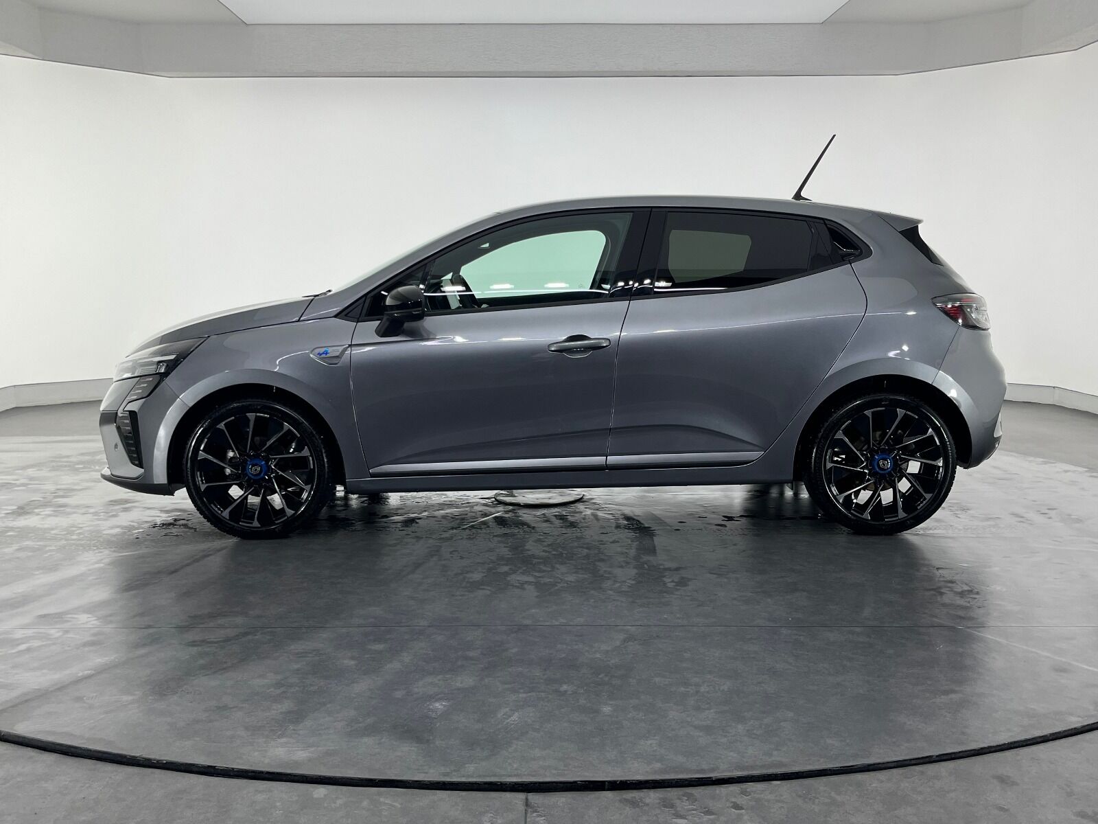 Renault Clio 1.0 TCE Techno Esprit Alpine X-Tronic - 2025 - Detay