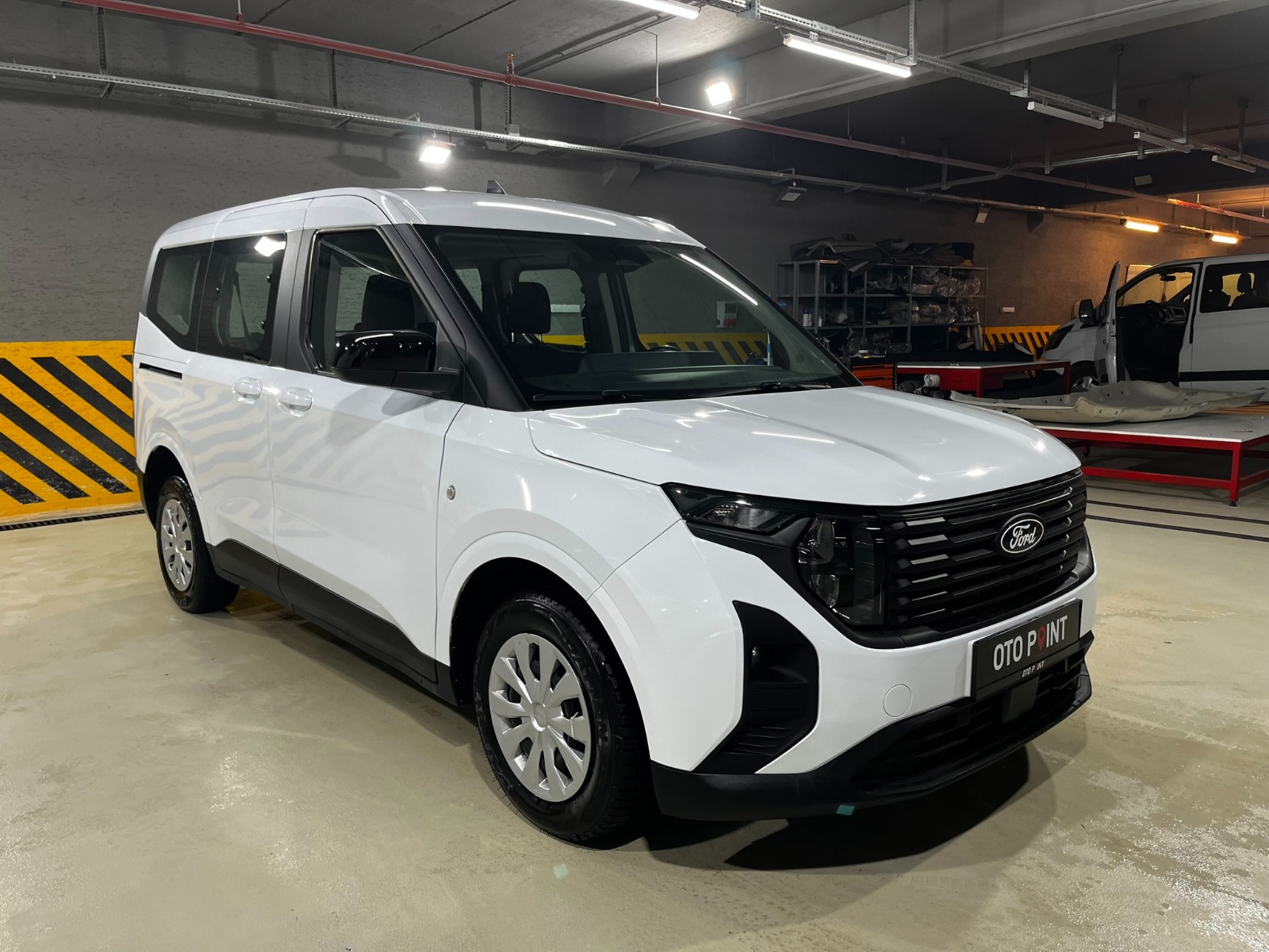 Ford Tourneo Courier Kombi 1.5 EcoBlue Deluxe - 2024