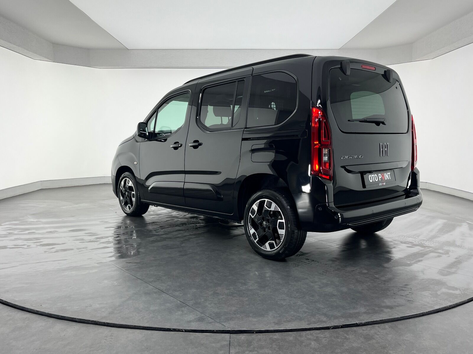 Fiat Doblo Combi 1.5 BlueHDİ Premio Plus - 2025 - Detay