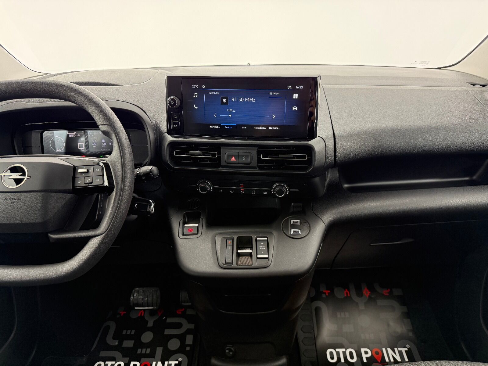 Opel Combo 1.5 D Essential - 2026 - Detay