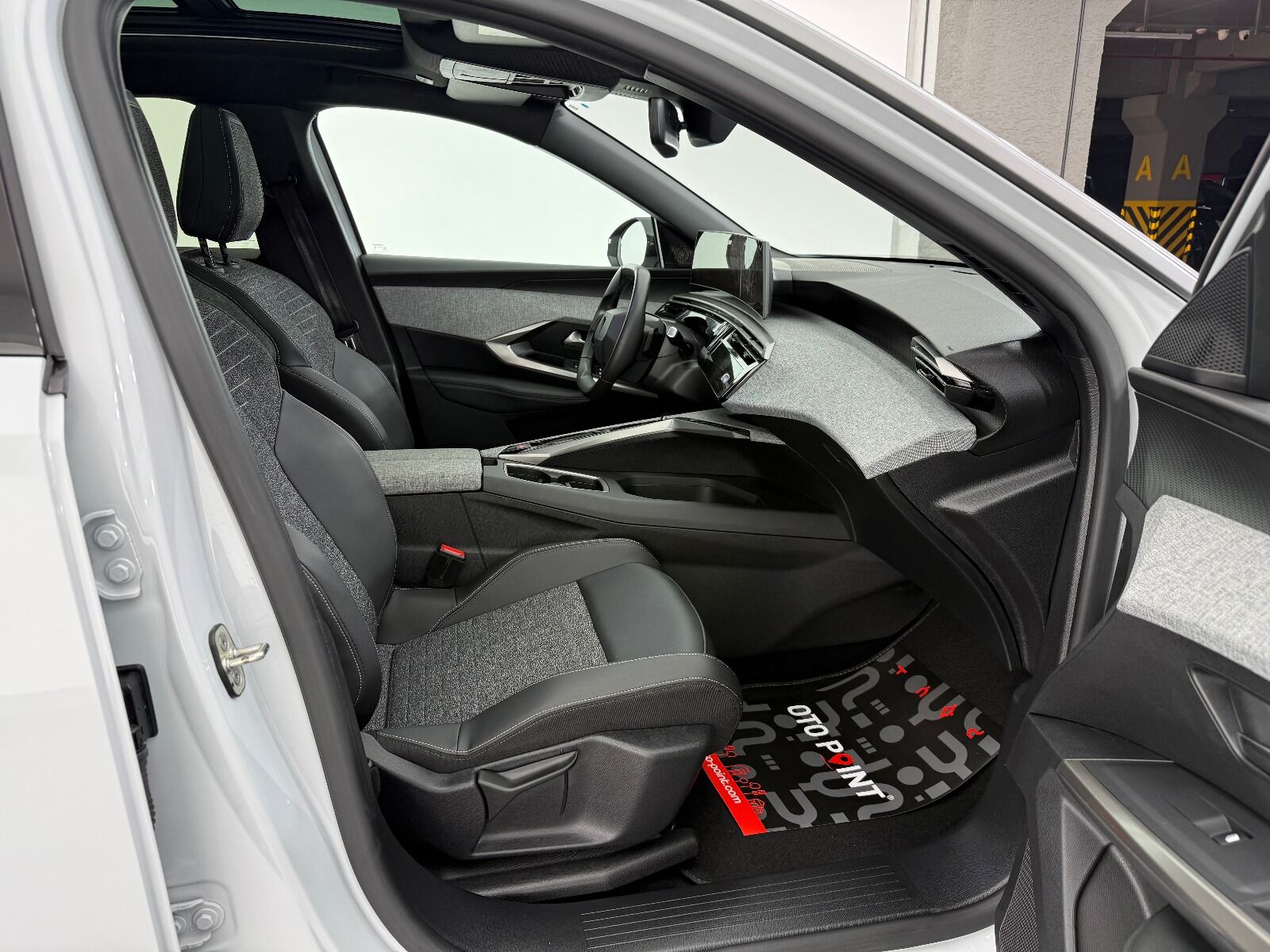 Peugeot 3008 1.2 Hybrid Allure e-DCS6 - 2025 - Detay