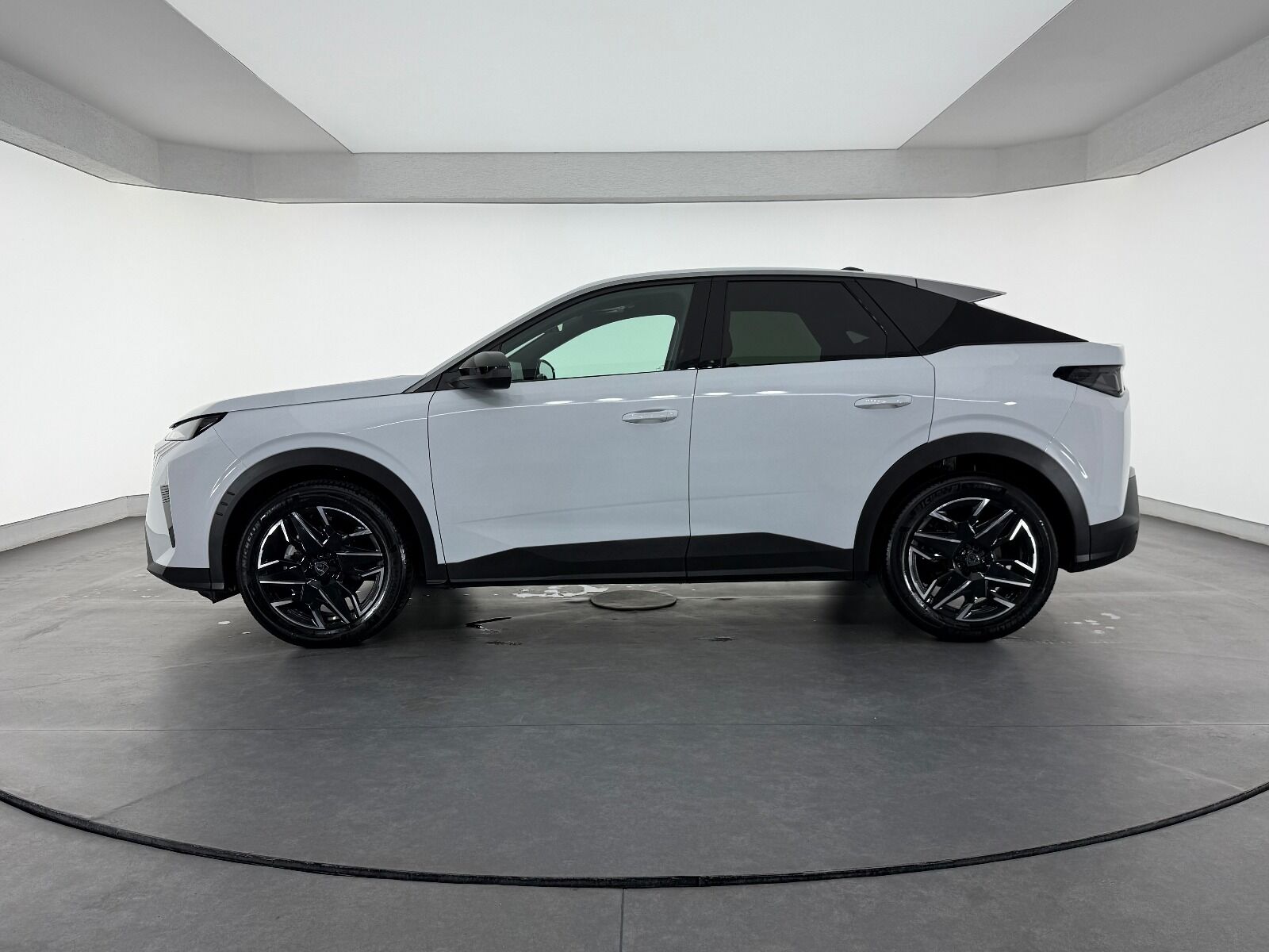 Peugeot 3008 1.2 Hybrid Allure e-DCS6 - 2025 - Detay