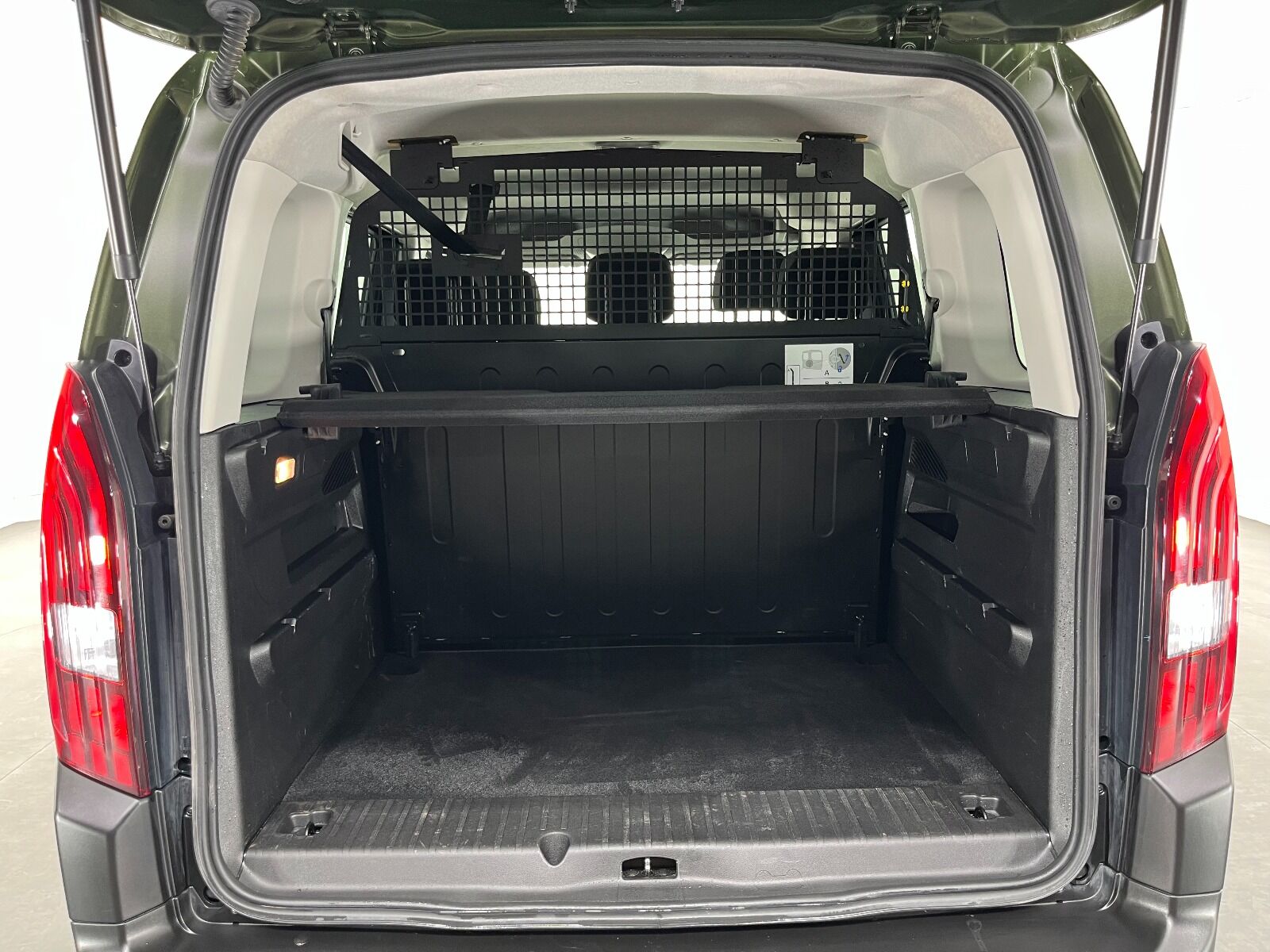 Peugeot Rifter 1.5 BlueHDI Allure EAT8 - 2025 - Detay
