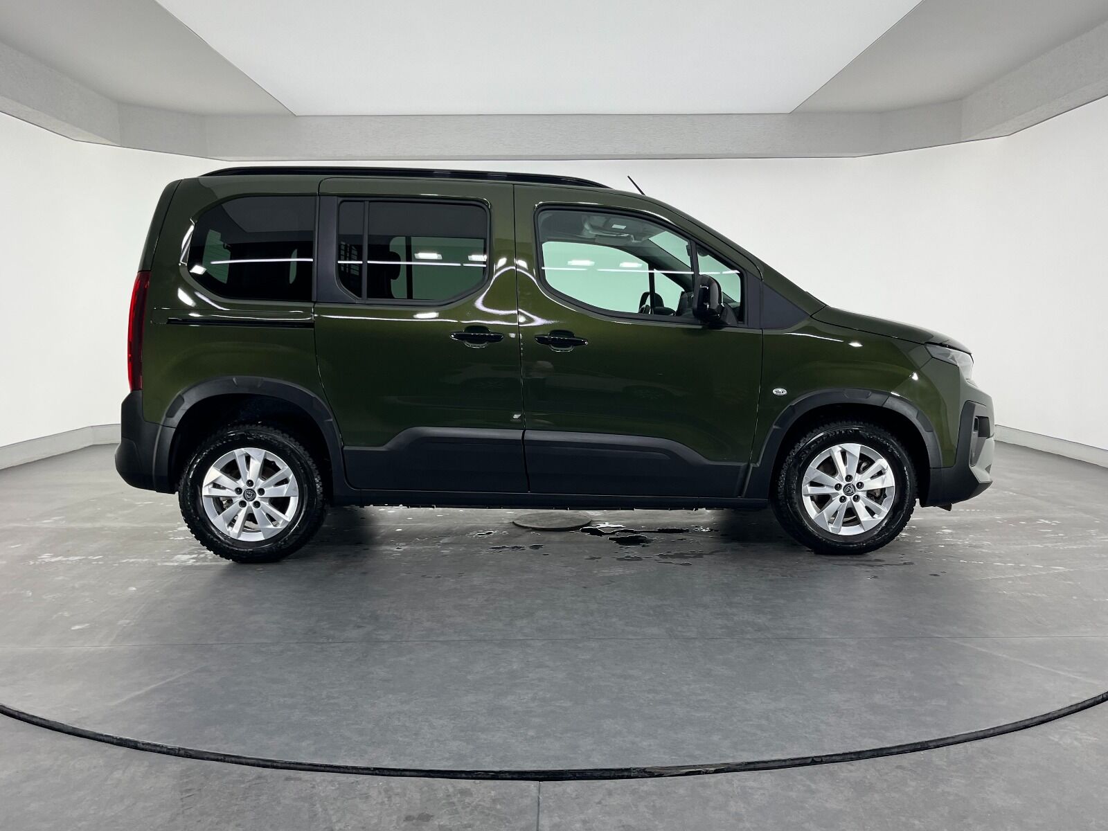 Peugeot Rifter 1.5 BlueHDI Allure EAT8 - 2025 - Detay