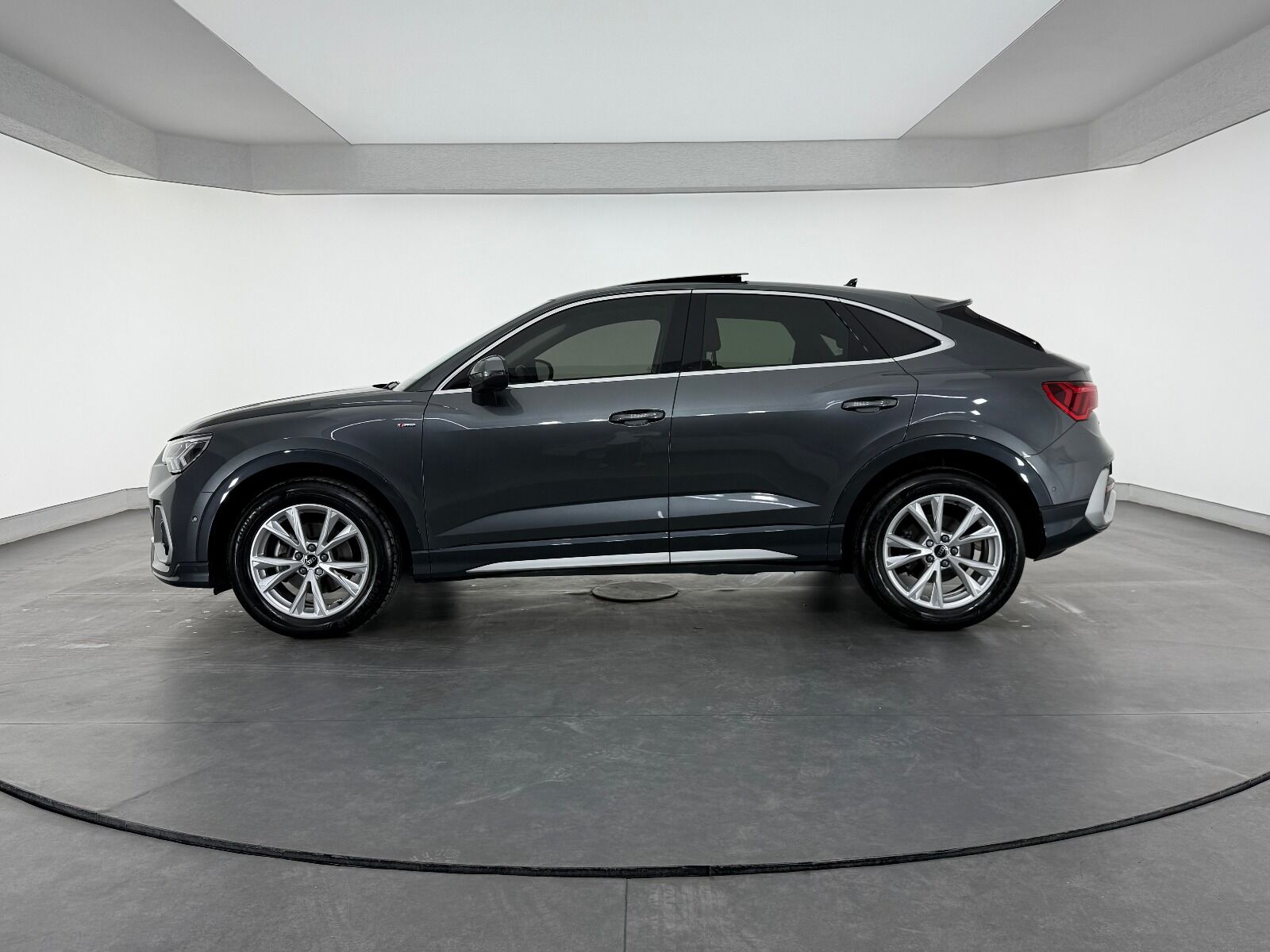 Audi Q3 Sportback 35 TFSI S Line - 2024 - Detay