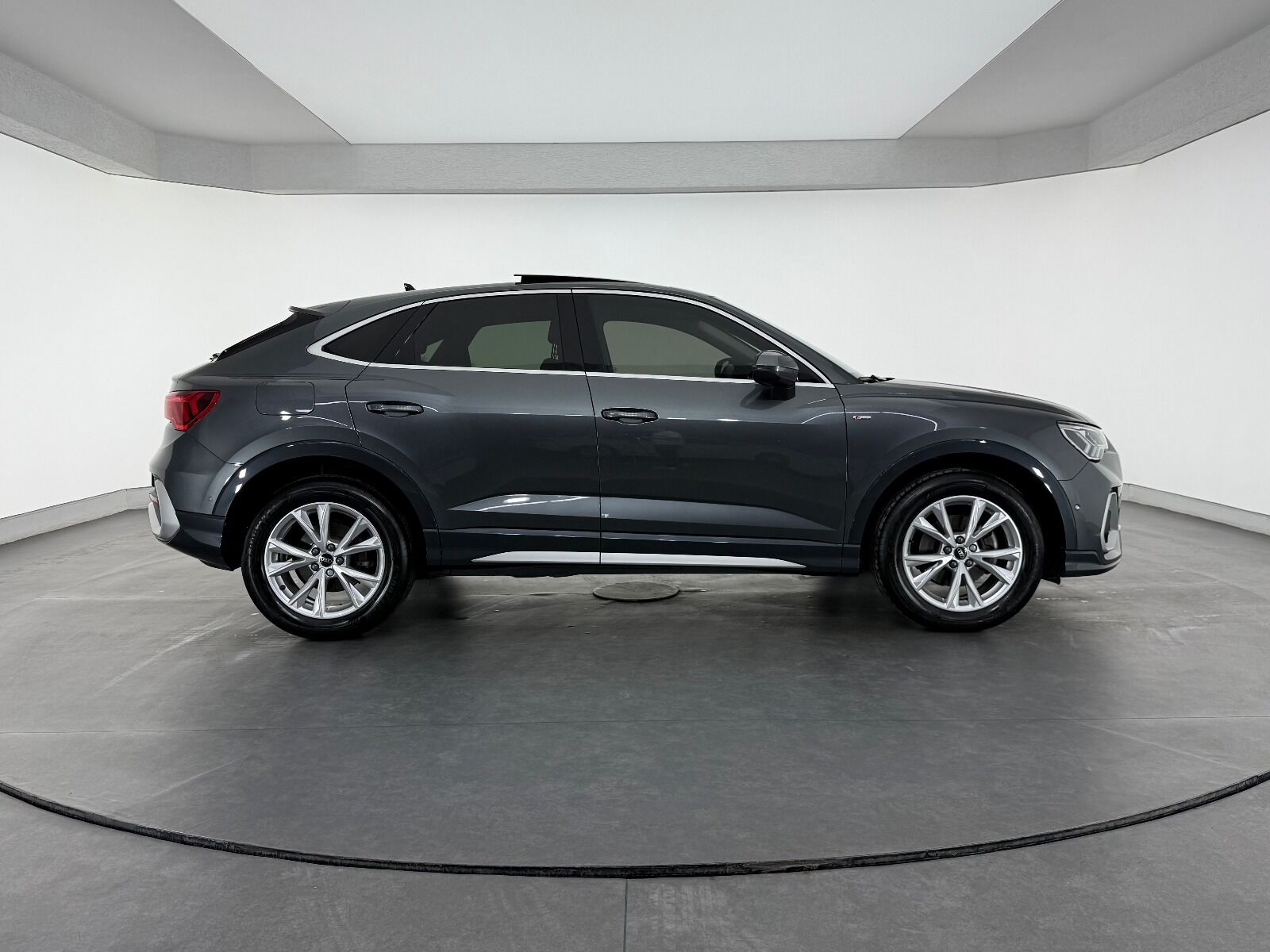 Audi Q3 Sportback 35 TFSI S Line - 2024 - Detay