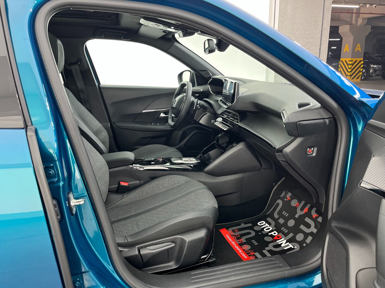 Peugeot 2008 1.2 Puretech Allure EAT8 - 2025 - Detay