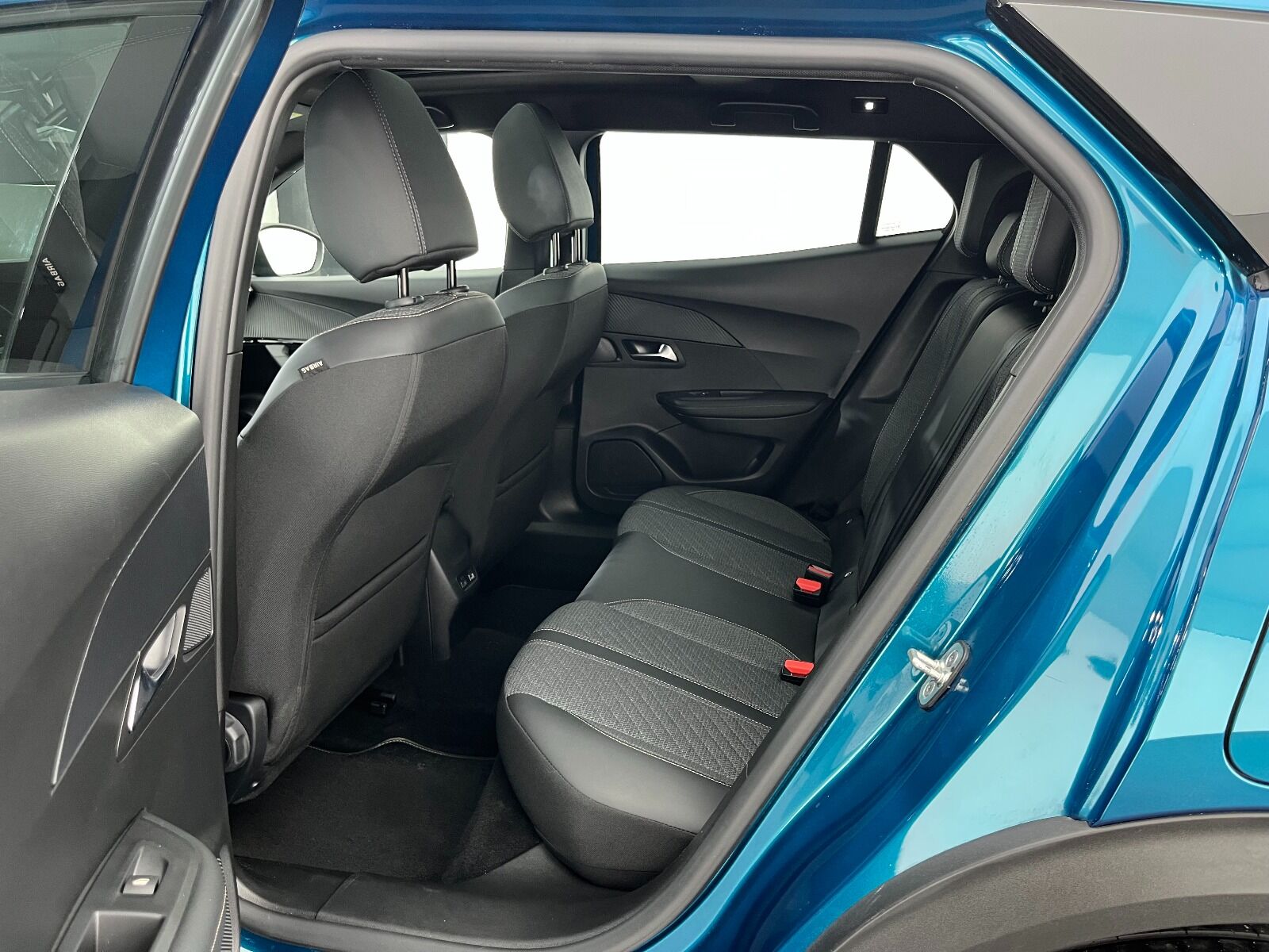 Peugeot 2008 1.2 Puretech Allure EAT8 - 2025 - Detay