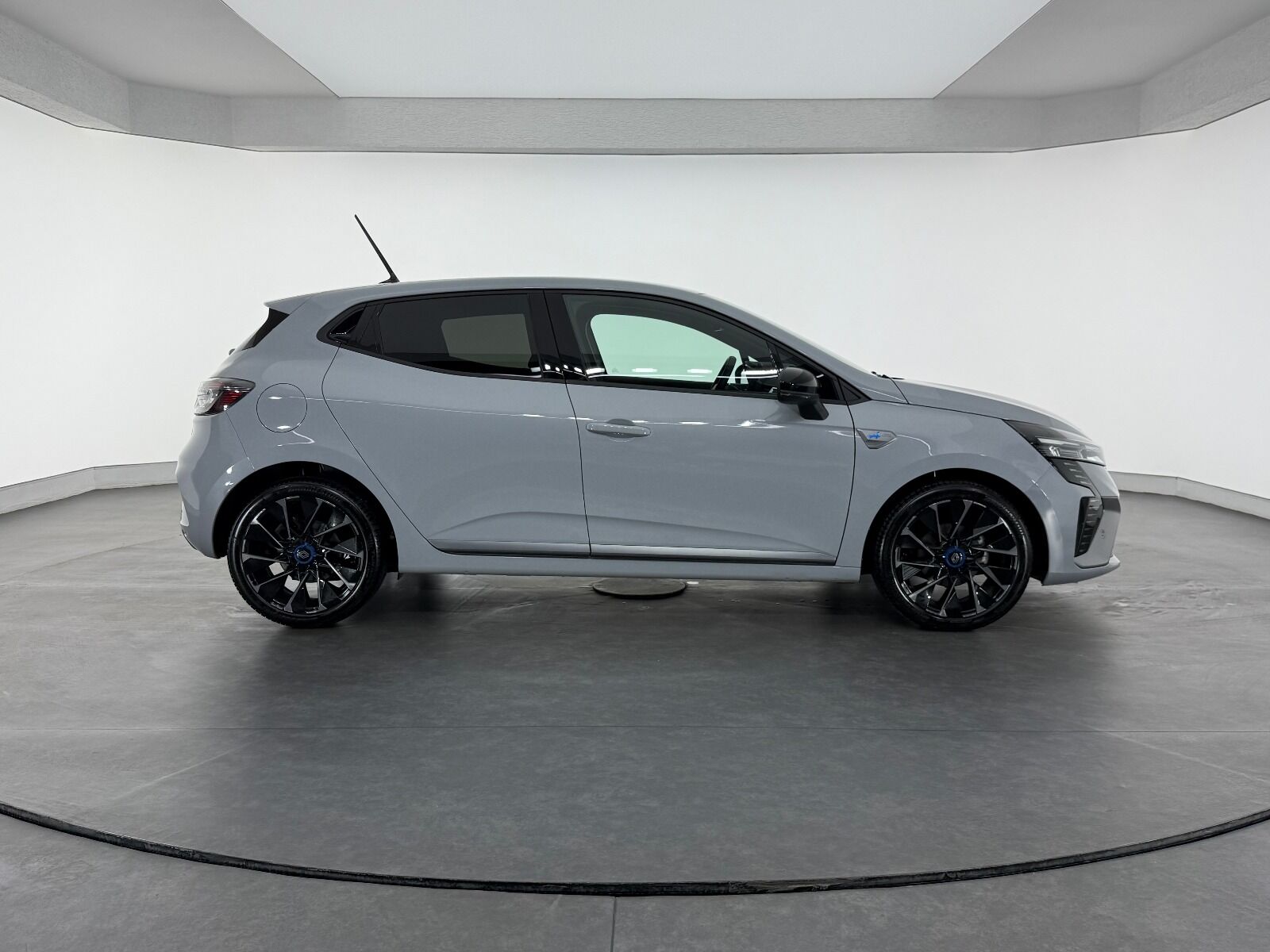 Renault Clio 1.0 TCE Techno Esprit Alpine X-Tronic - 2025 - Detay
