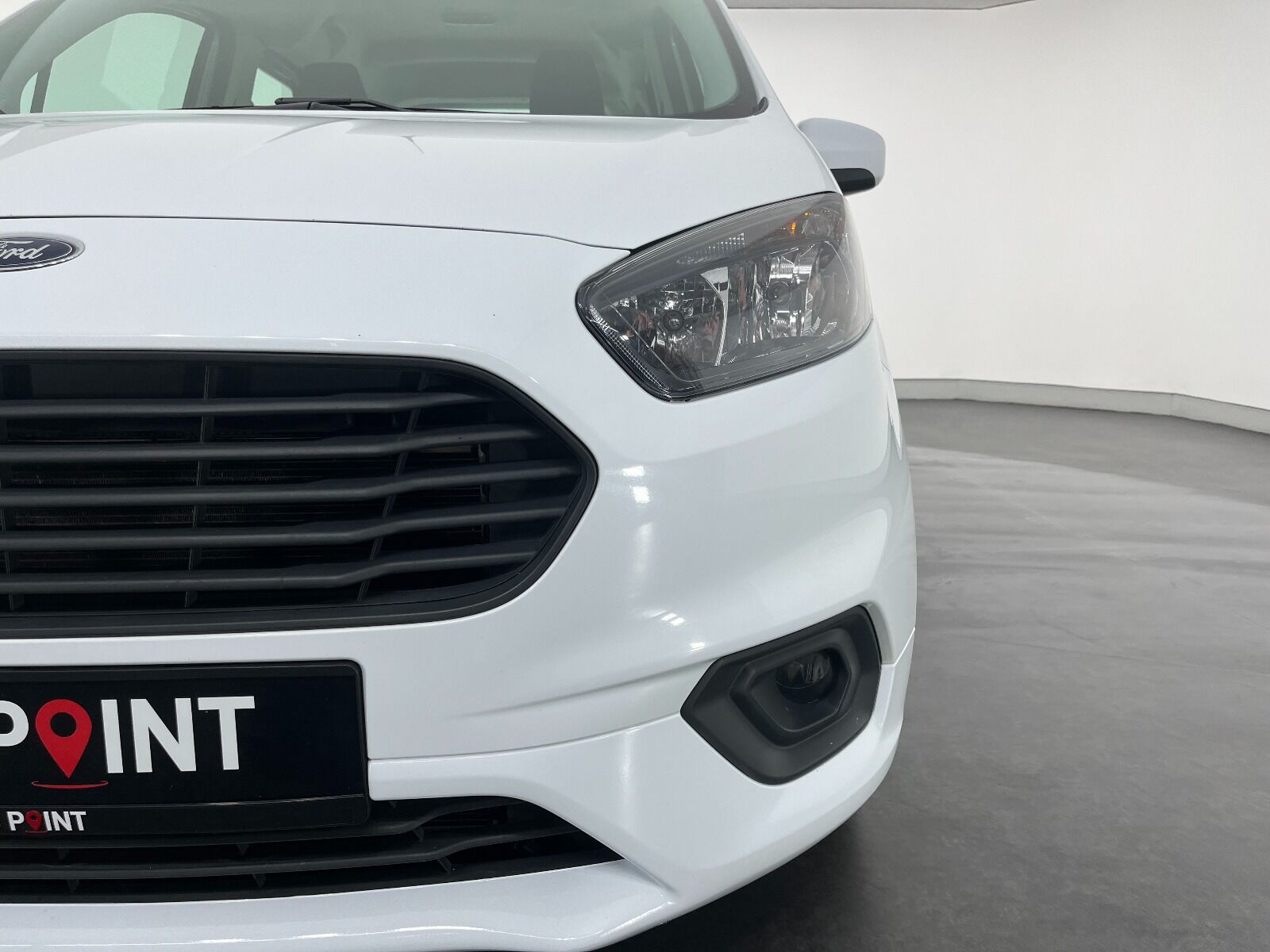 Ford Tourneo Courier 1.5 TDCI Deluxe - 2023 - Detay