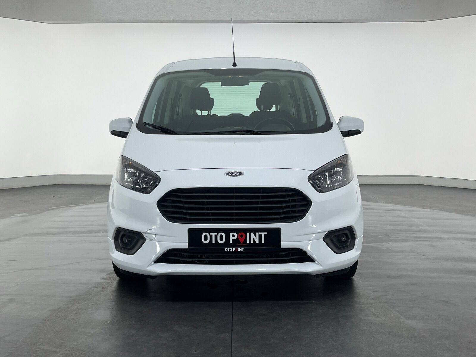 Ford Tourneo Courier 1.5 TDCI Deluxe - 2023