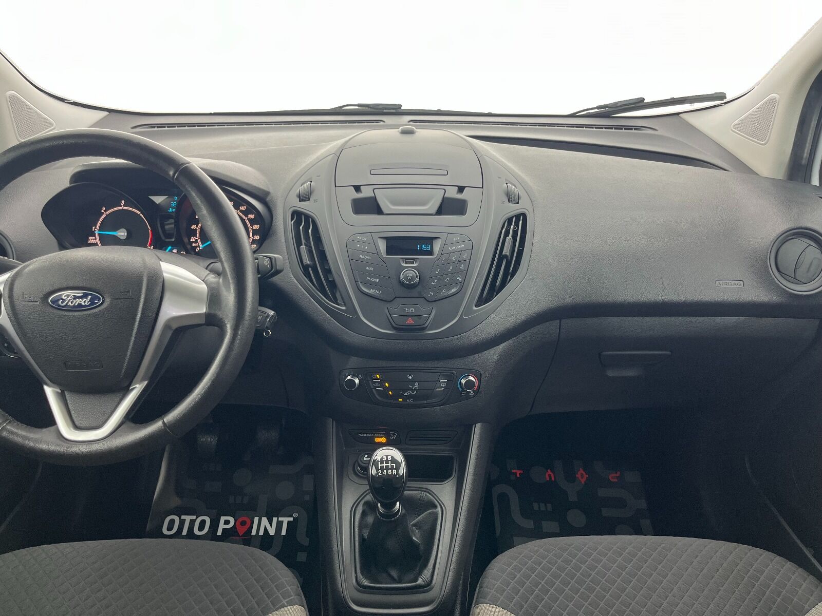 Ford Tourneo Courier 1.5 TDCI Deluxe - 2023 - Detay