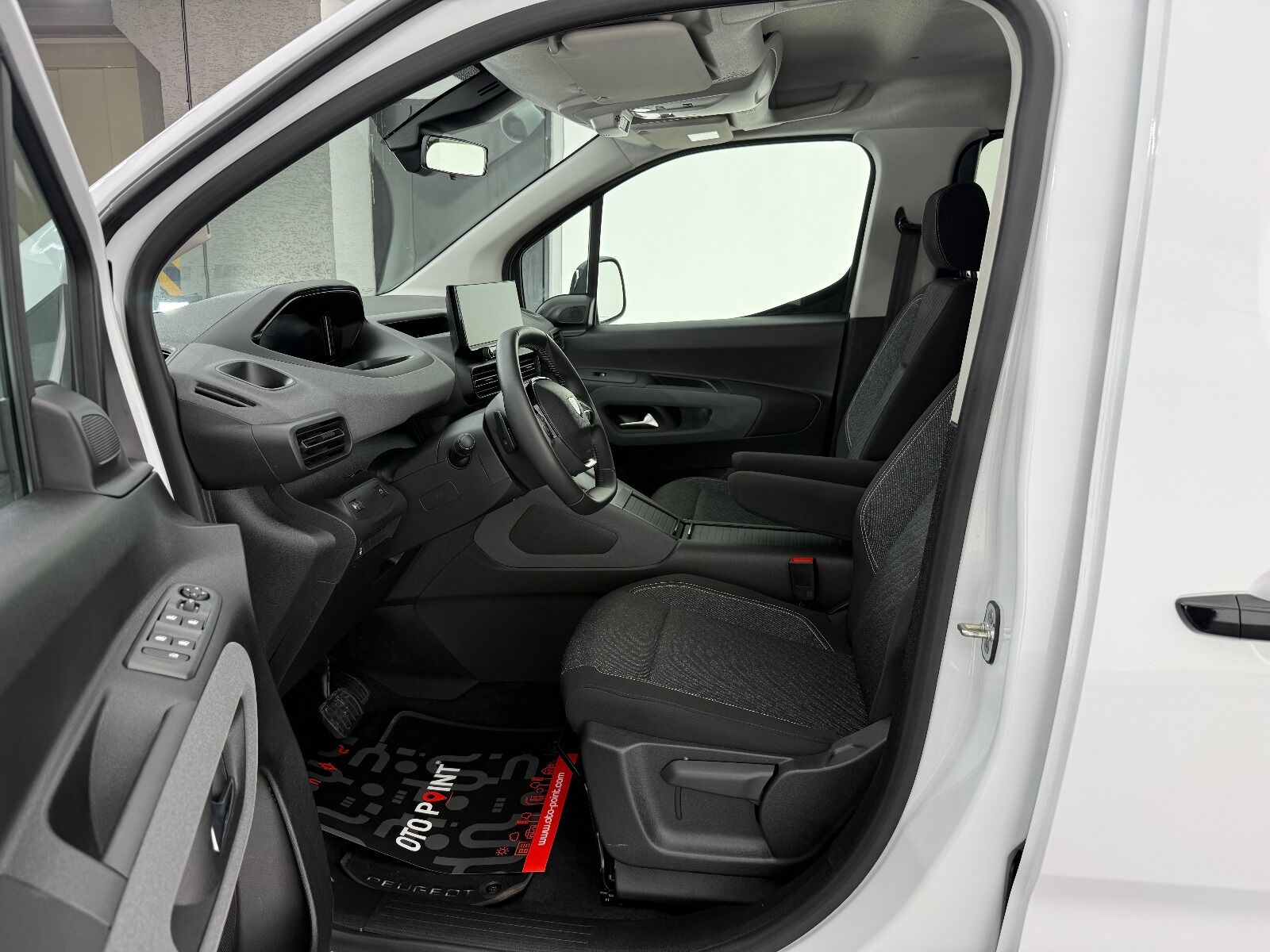 Peugeot Rifter 1.5 BlueHDI Allure EAT8 - 2026 - Detay