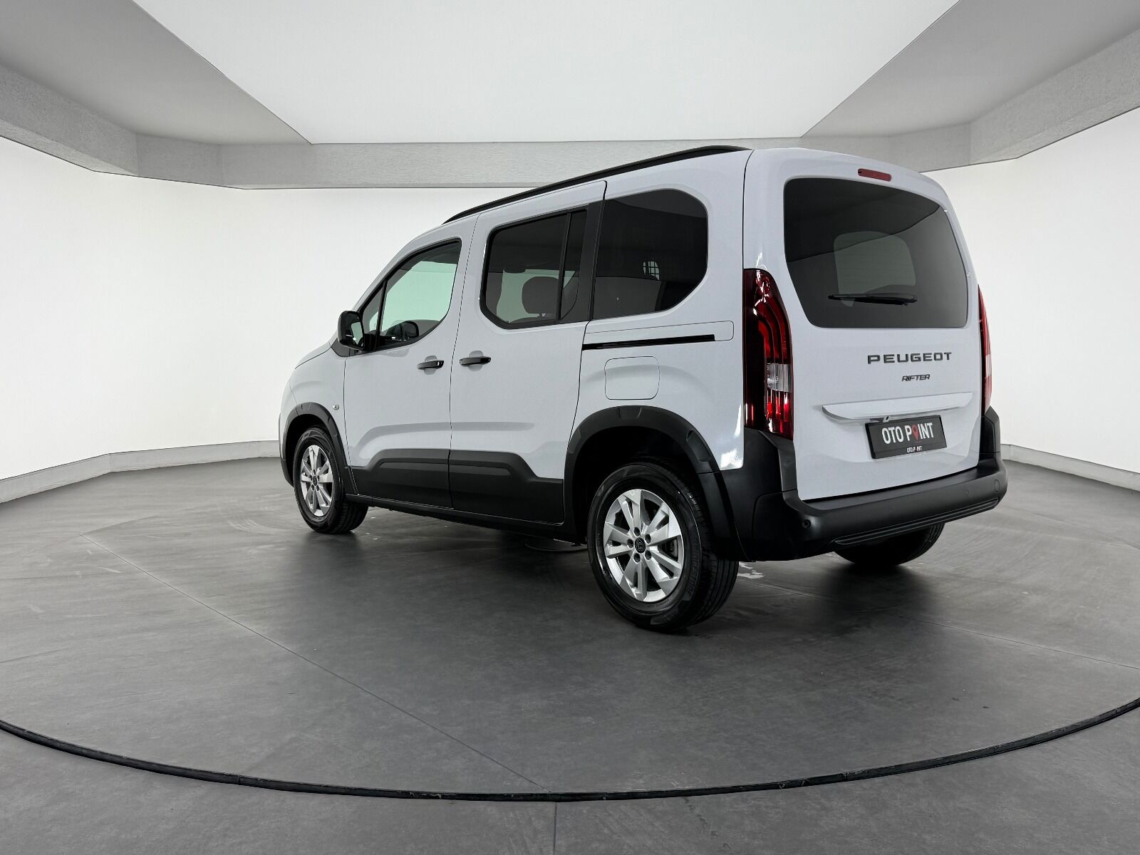 Peugeot Rifter 1.5 BlueHDI Allure EAT8 - 2026 - Detay