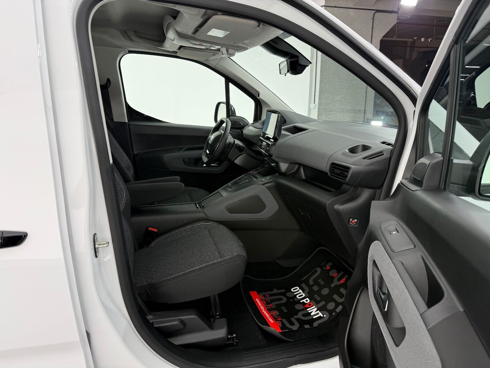 Peugeot Rifter 1.5 BlueHDI Allure EAT8 - 2026 - Detay