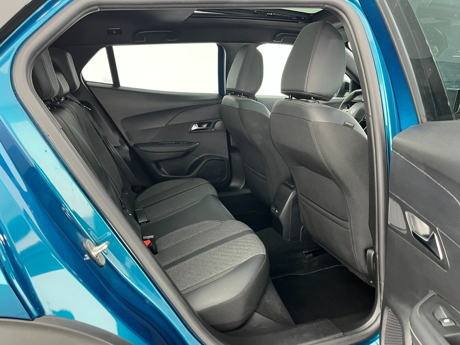 Peugeot 2008 1.2 Puretech Allure EAT8 - 2025 - Detay