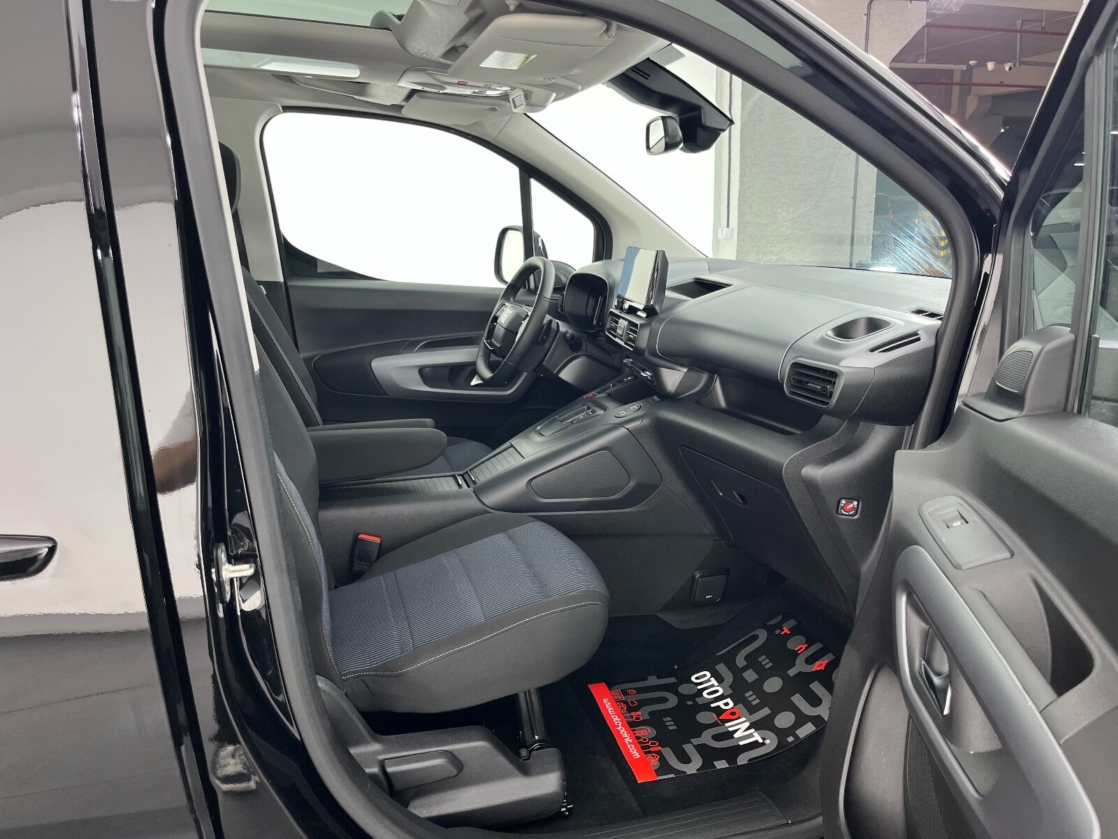 Fiat Doblo Combi 1.5 BlueHDİ Premio Plus - 2025 - Detay